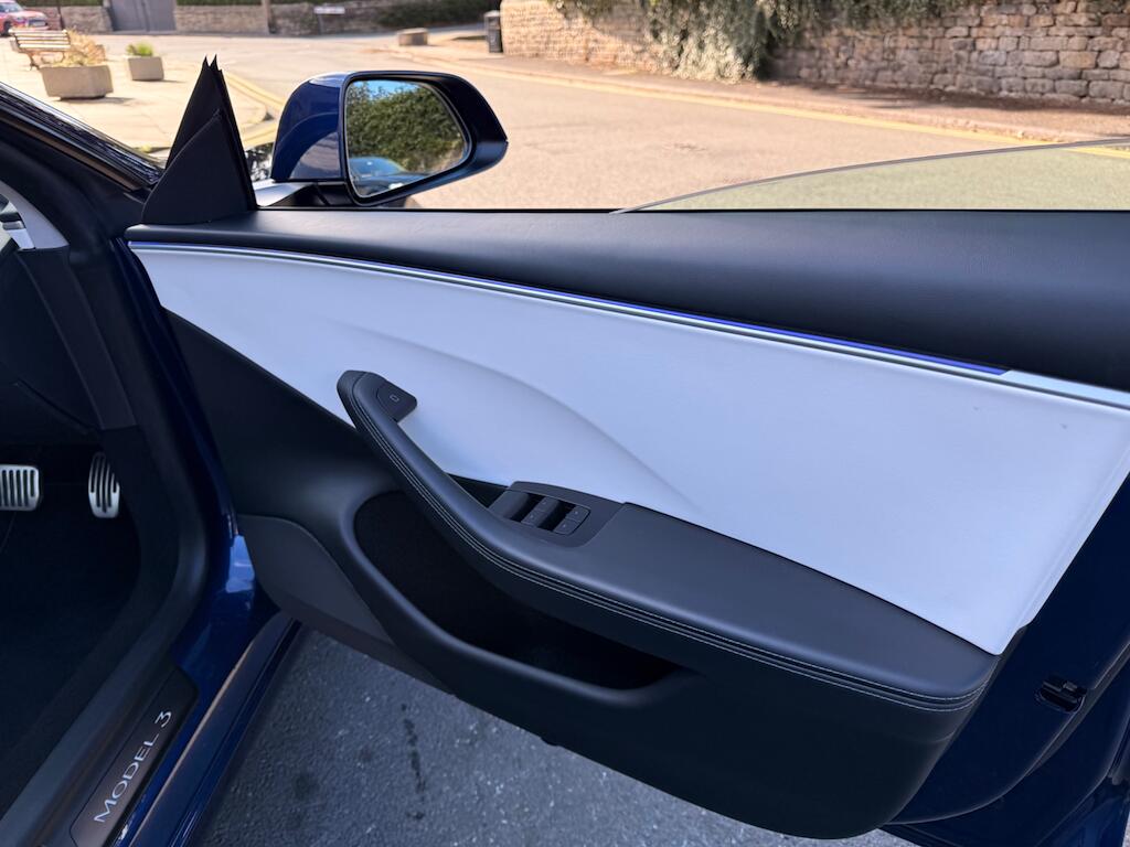 Tesla Model 3 view 33