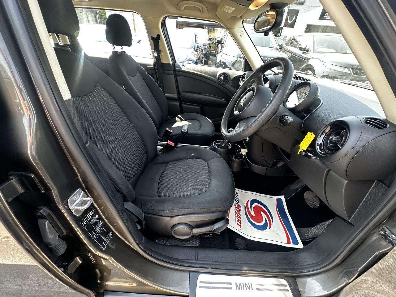 Mini Countryman view 8