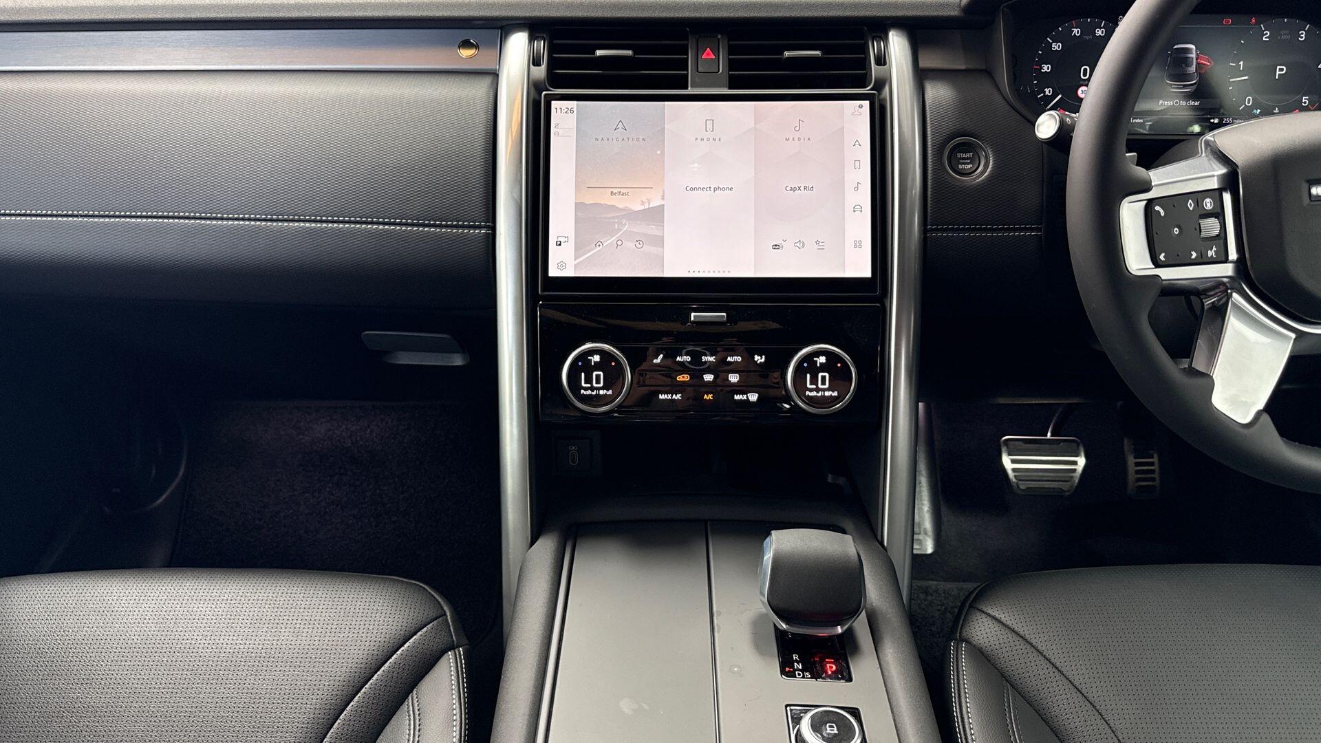 Land Rover Discovery view 14