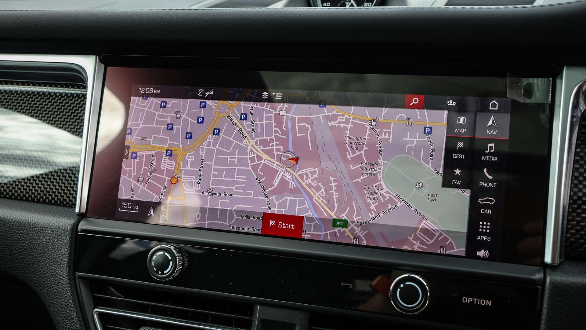 Porsche Macan view 22