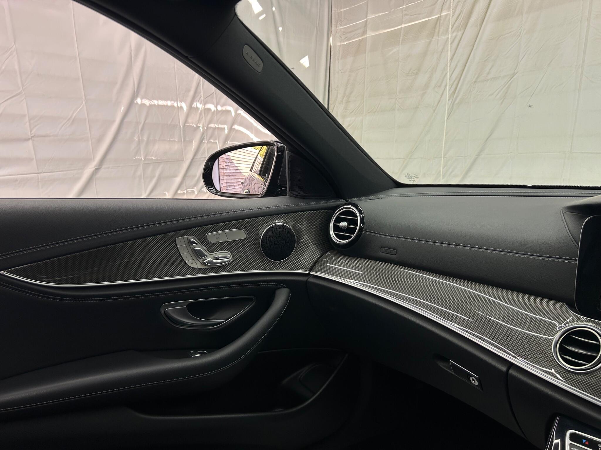 Mercedes-Benz E Class view 9