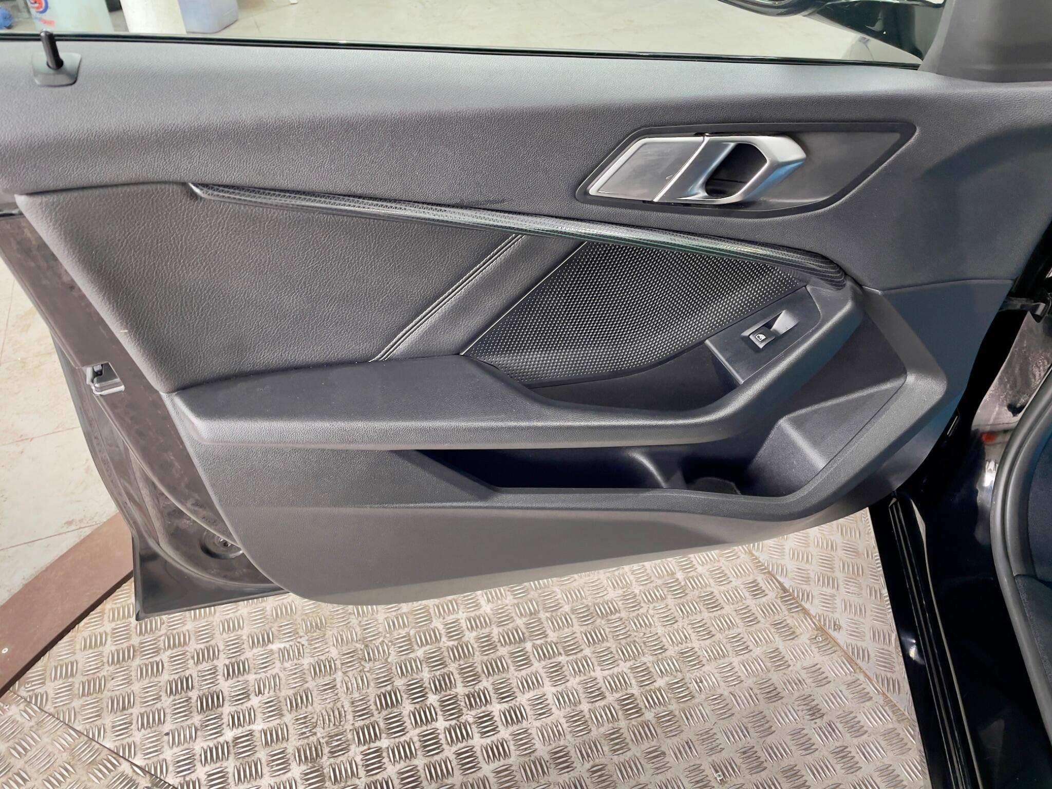 BMW 1 Series view 43