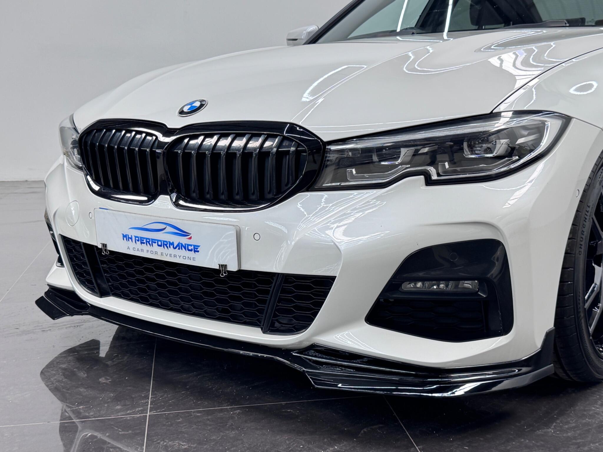 BMW 3 Series view 19