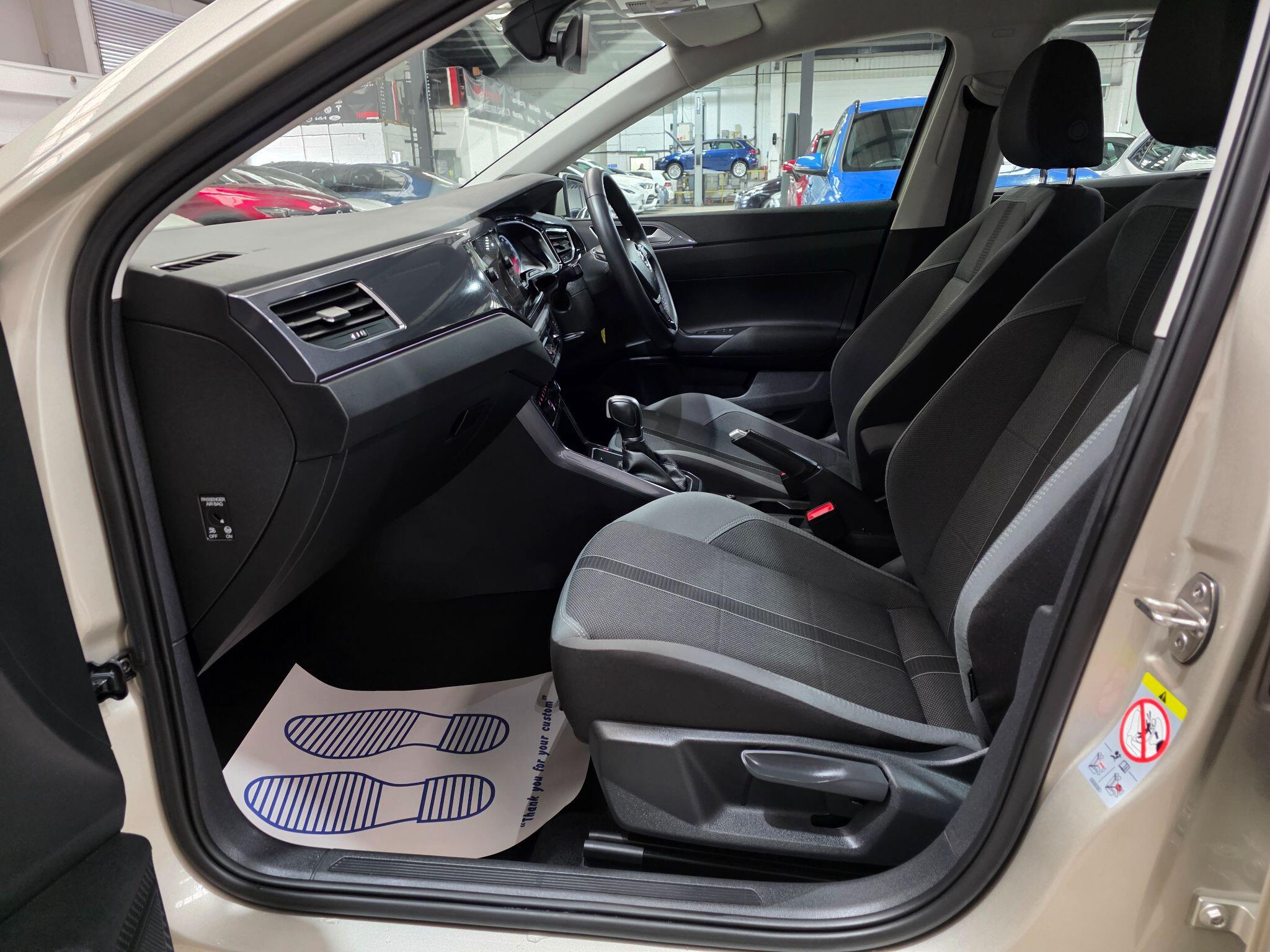 Volkswagen Polo view 25