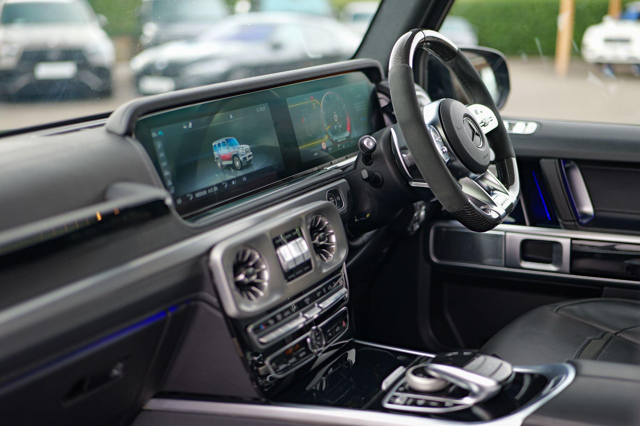 Mercedes-Benz G Class view 21