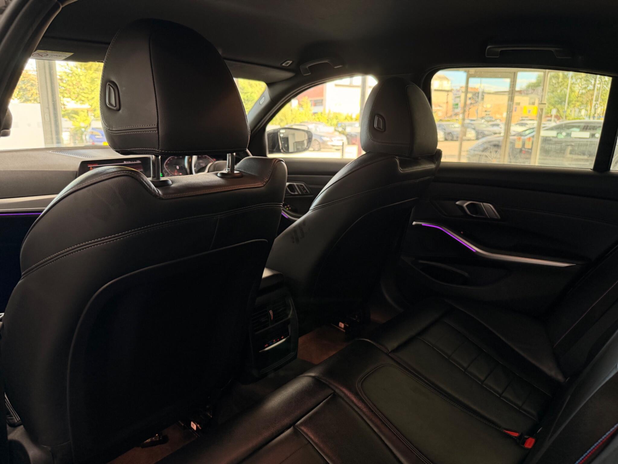BMW 3 Series view 20