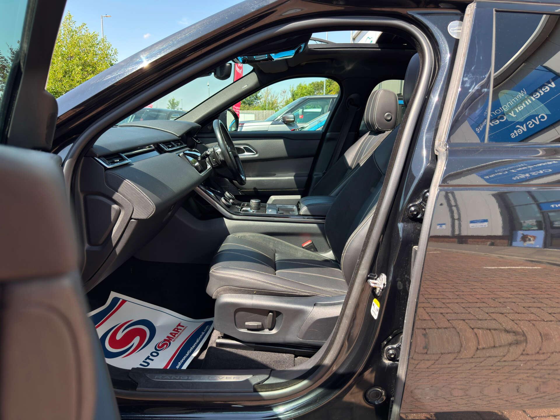 Land Rover Range Rover Velar view 51