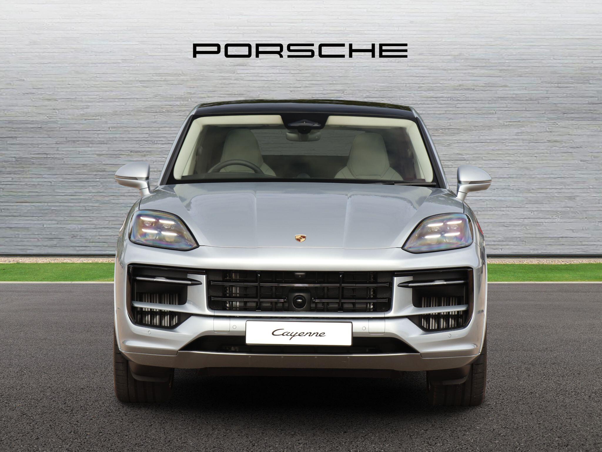 Porsche Cayenne view 8