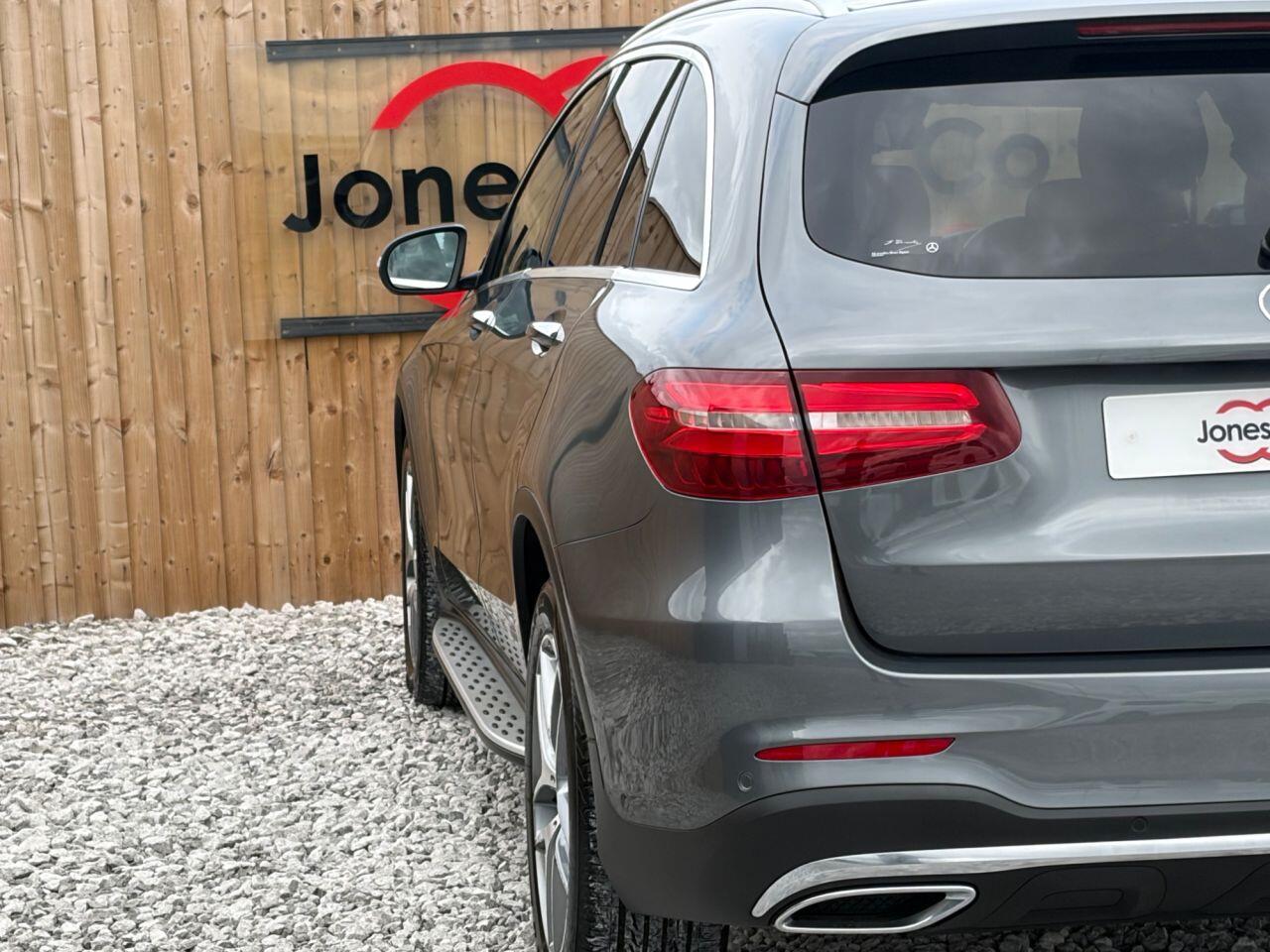 Mercedes-Benz GLC view 10