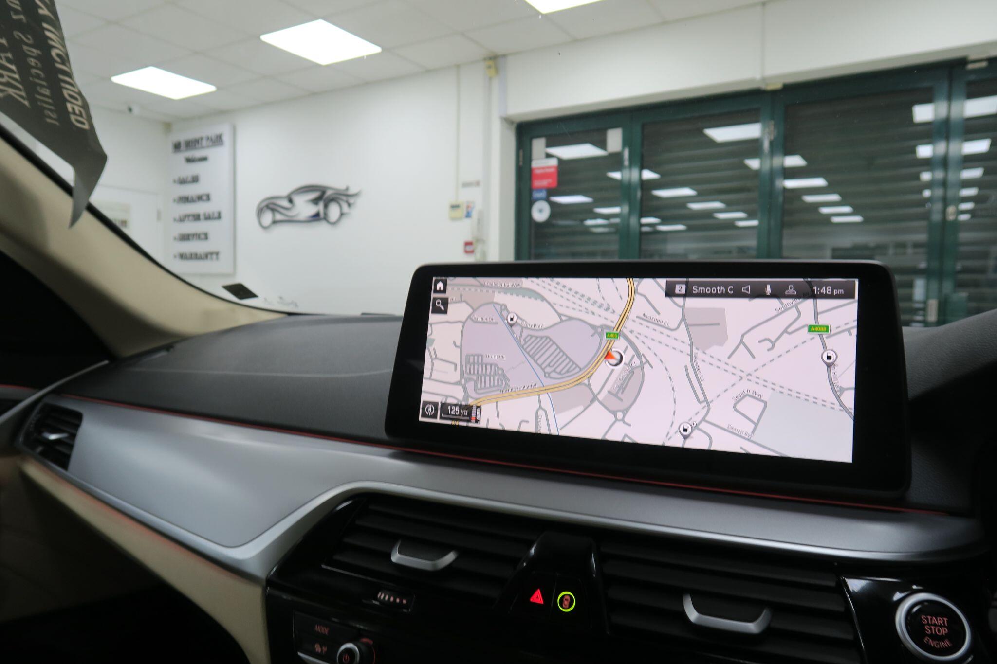 BMW 5 Series view 15