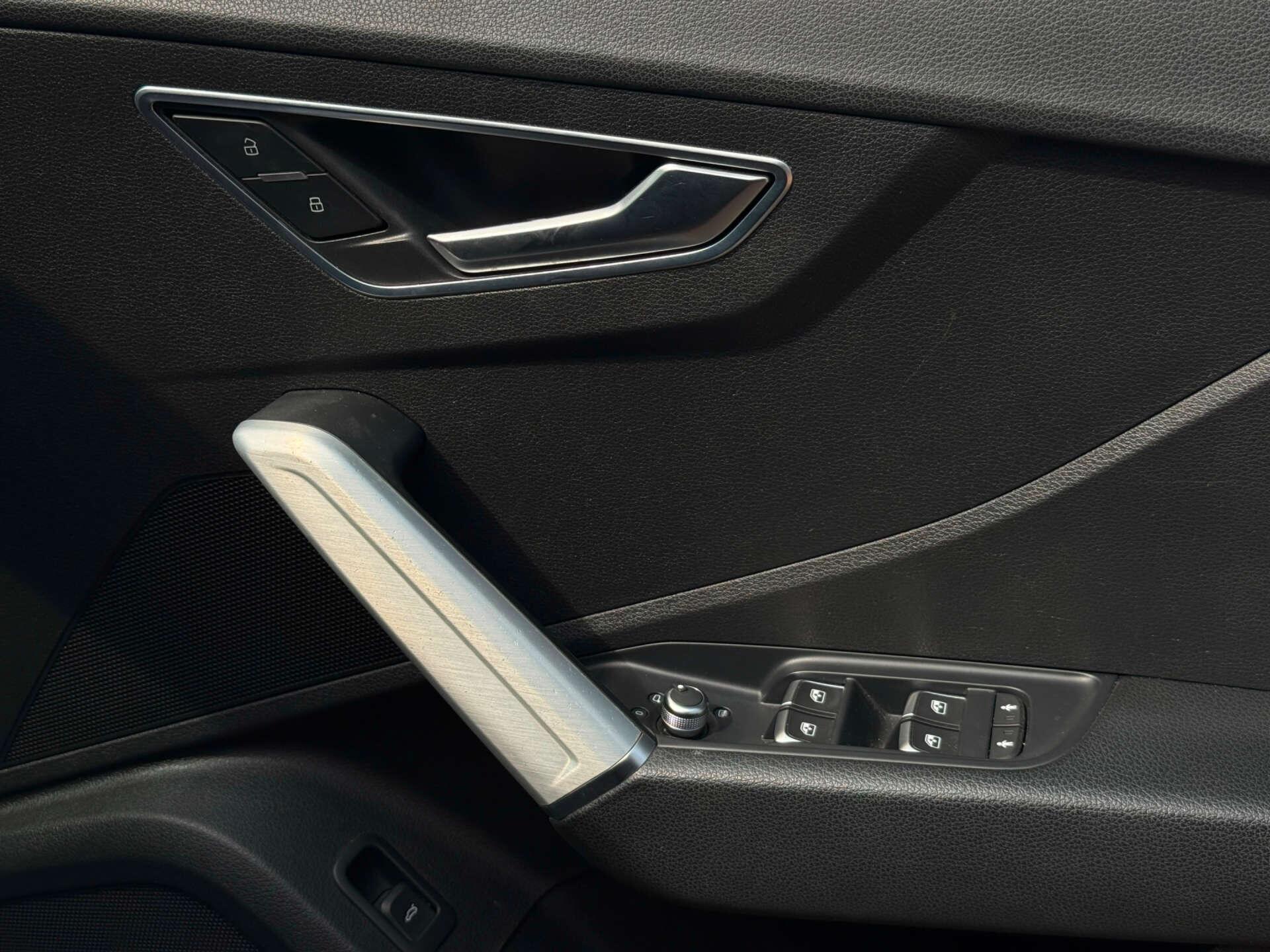 Audi Q2 view 17