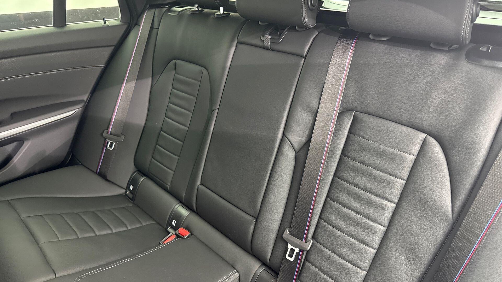 BMW 3 Series view 12