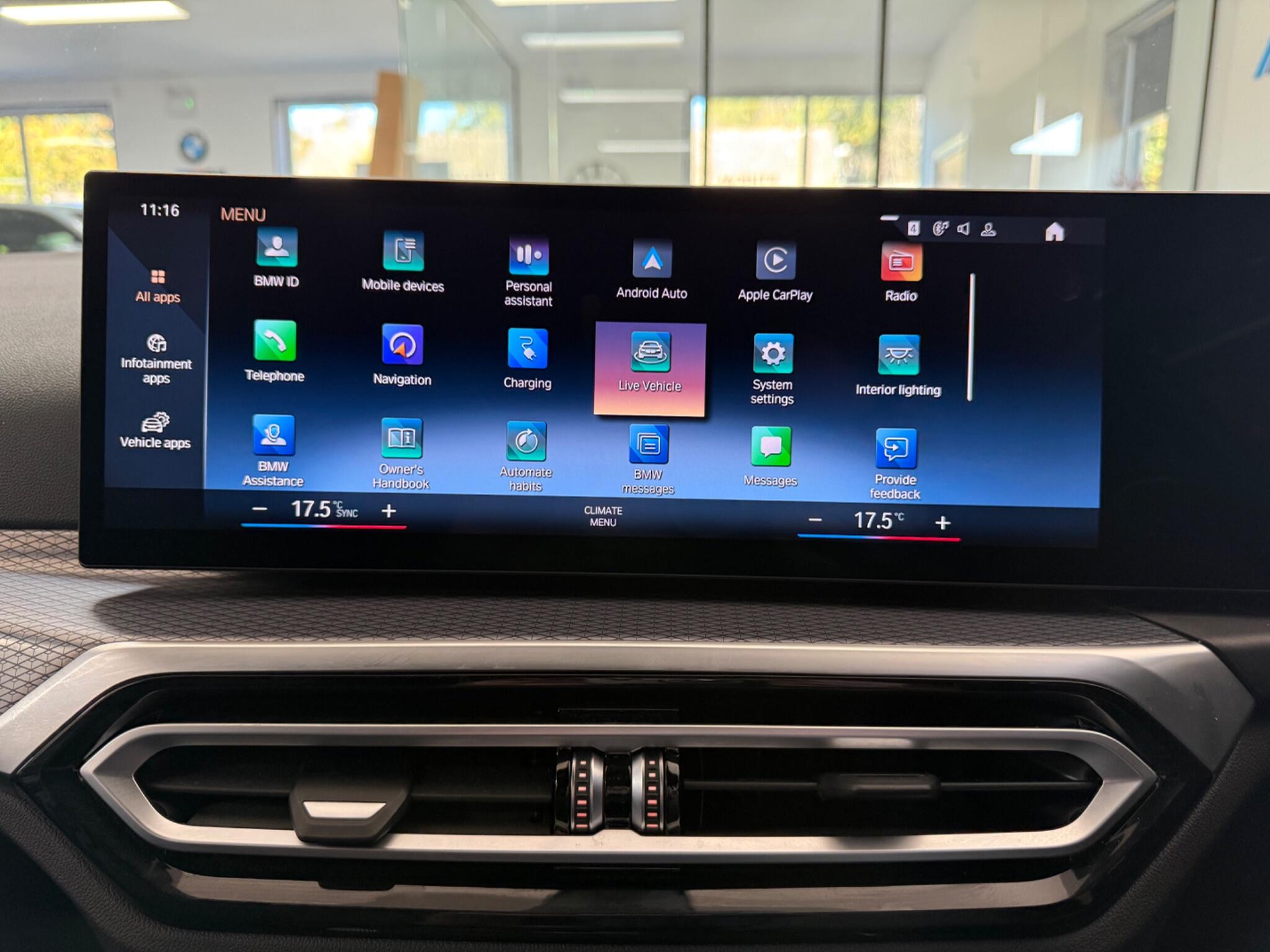 BMW 3 Series view 12