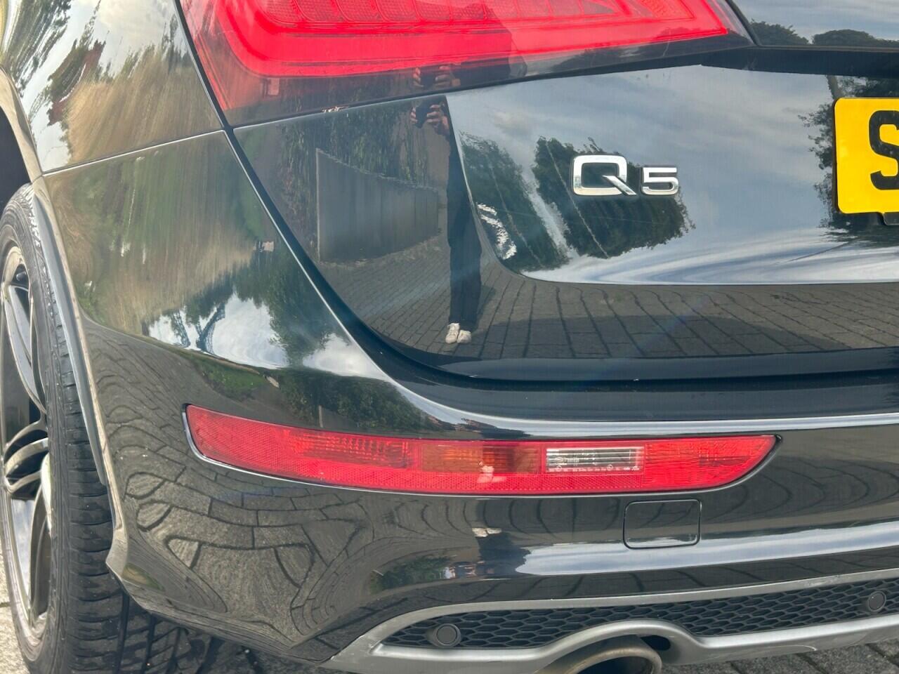 Audi Q5 view 13