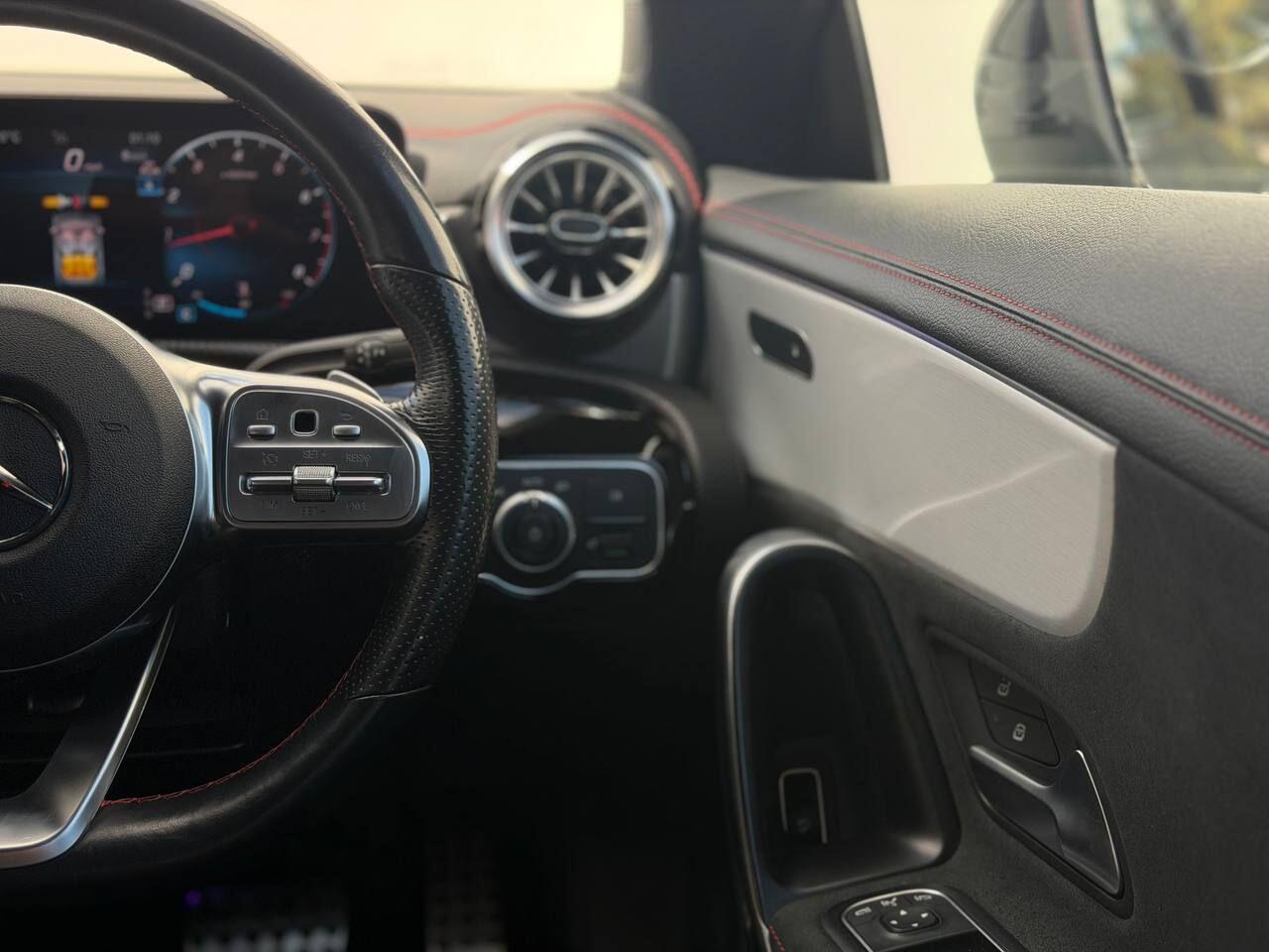 Mercedes-Benz Cla view 31
