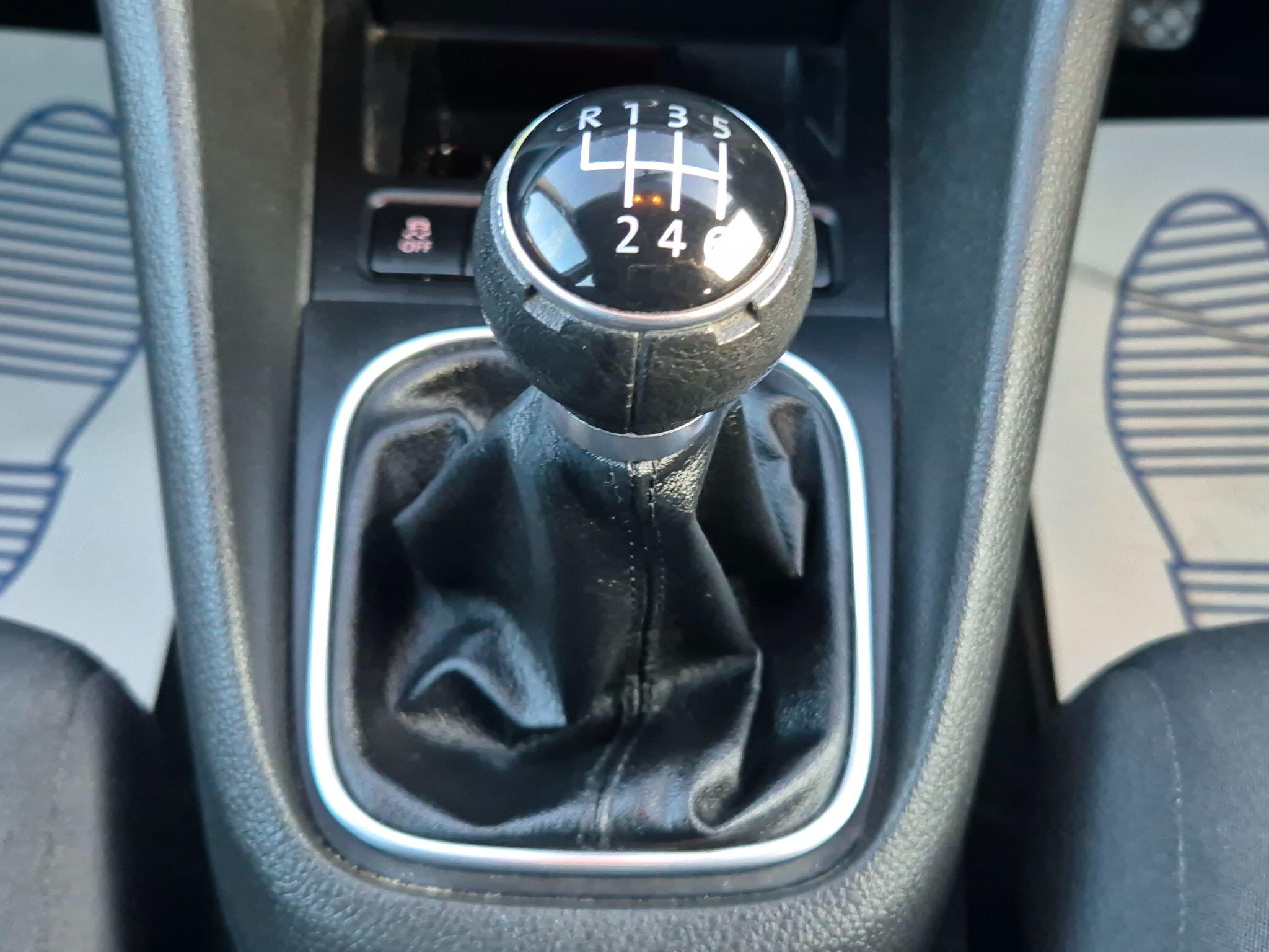 Volkswagen Golf view 16