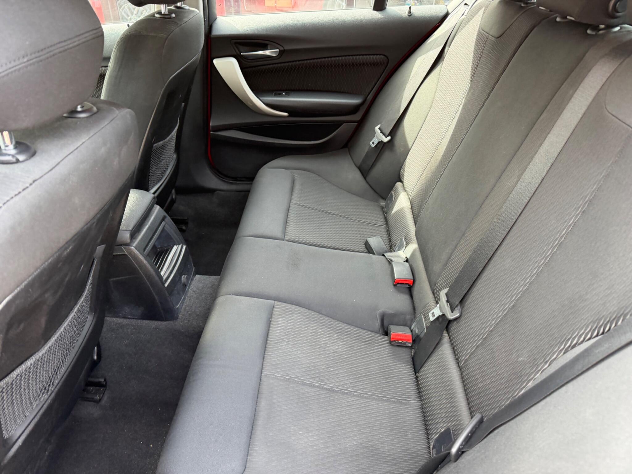 BMW 1 Series view 30