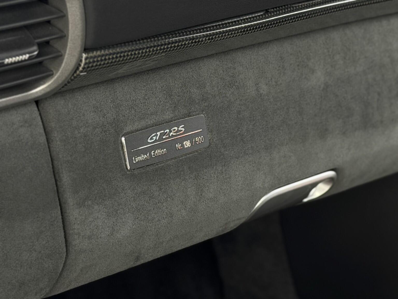 Porsche 911 view 63