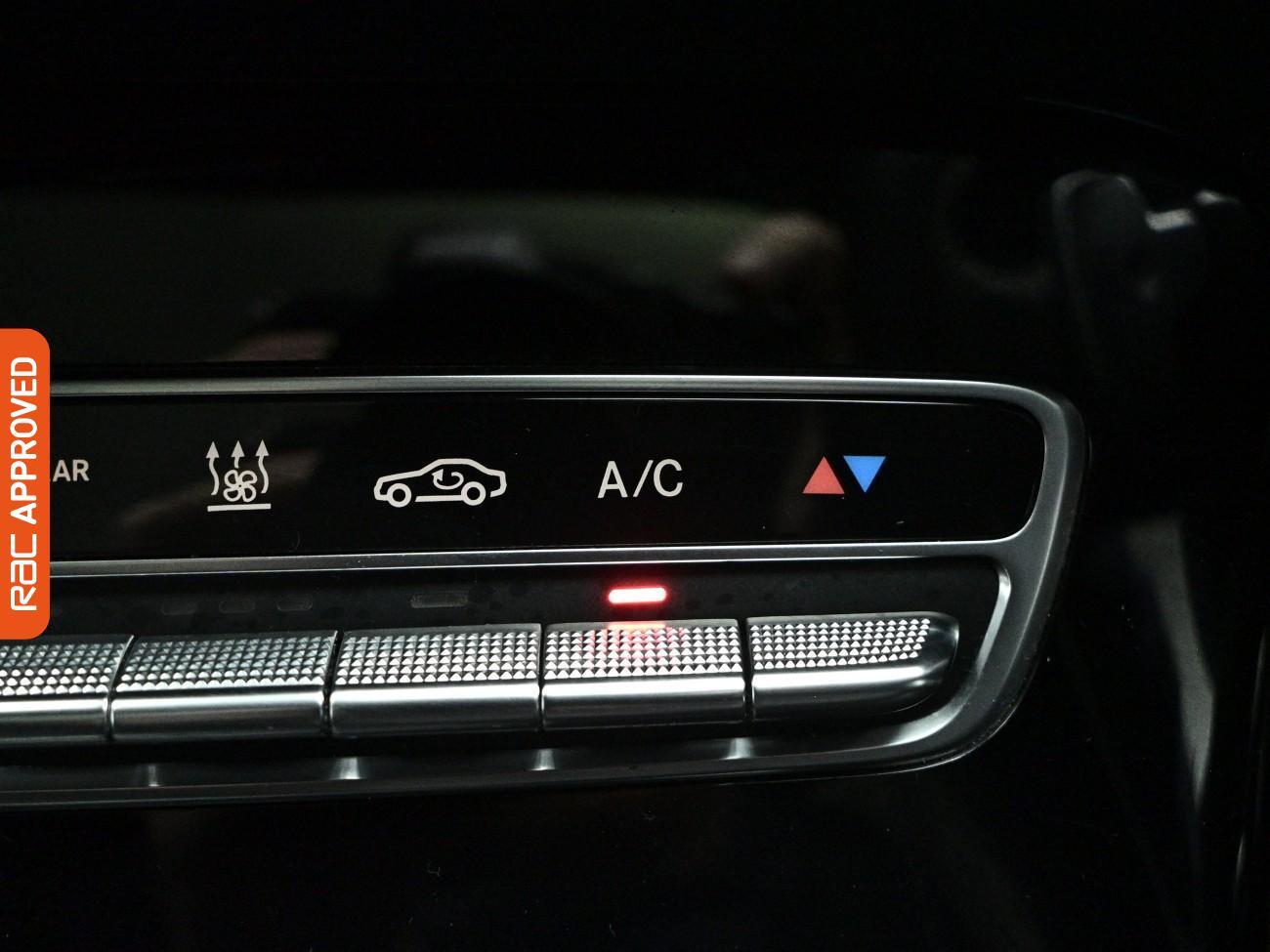 Mercedes-Benz Eqc view 20