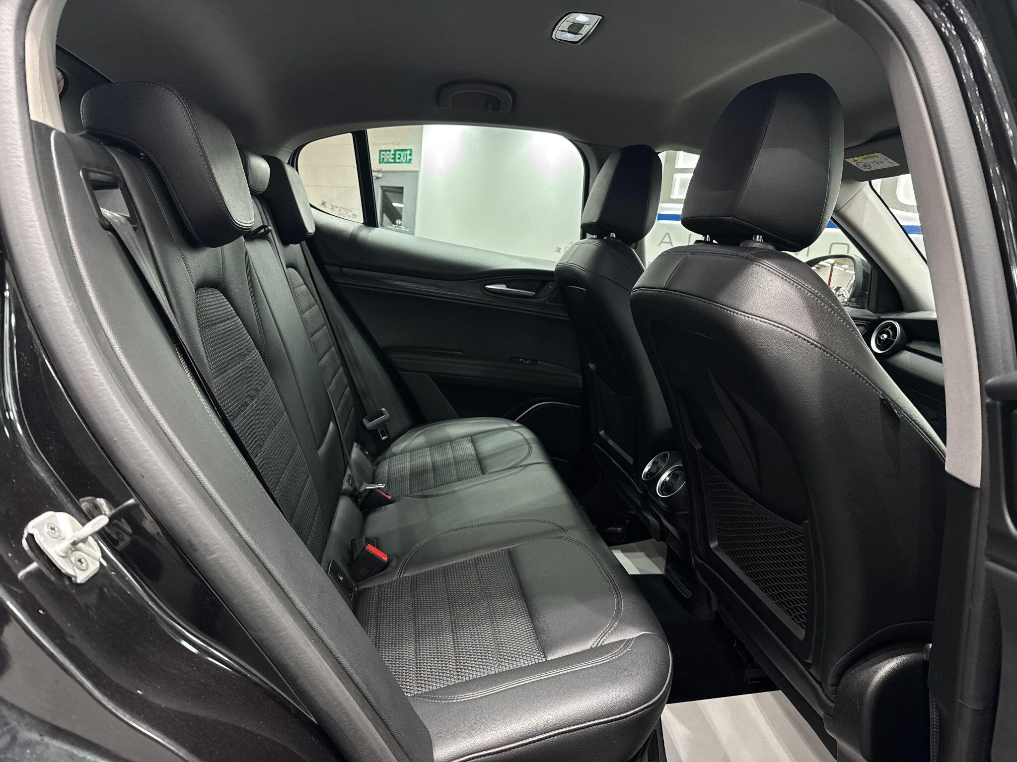 Alfa Romeo Stelvio view 51