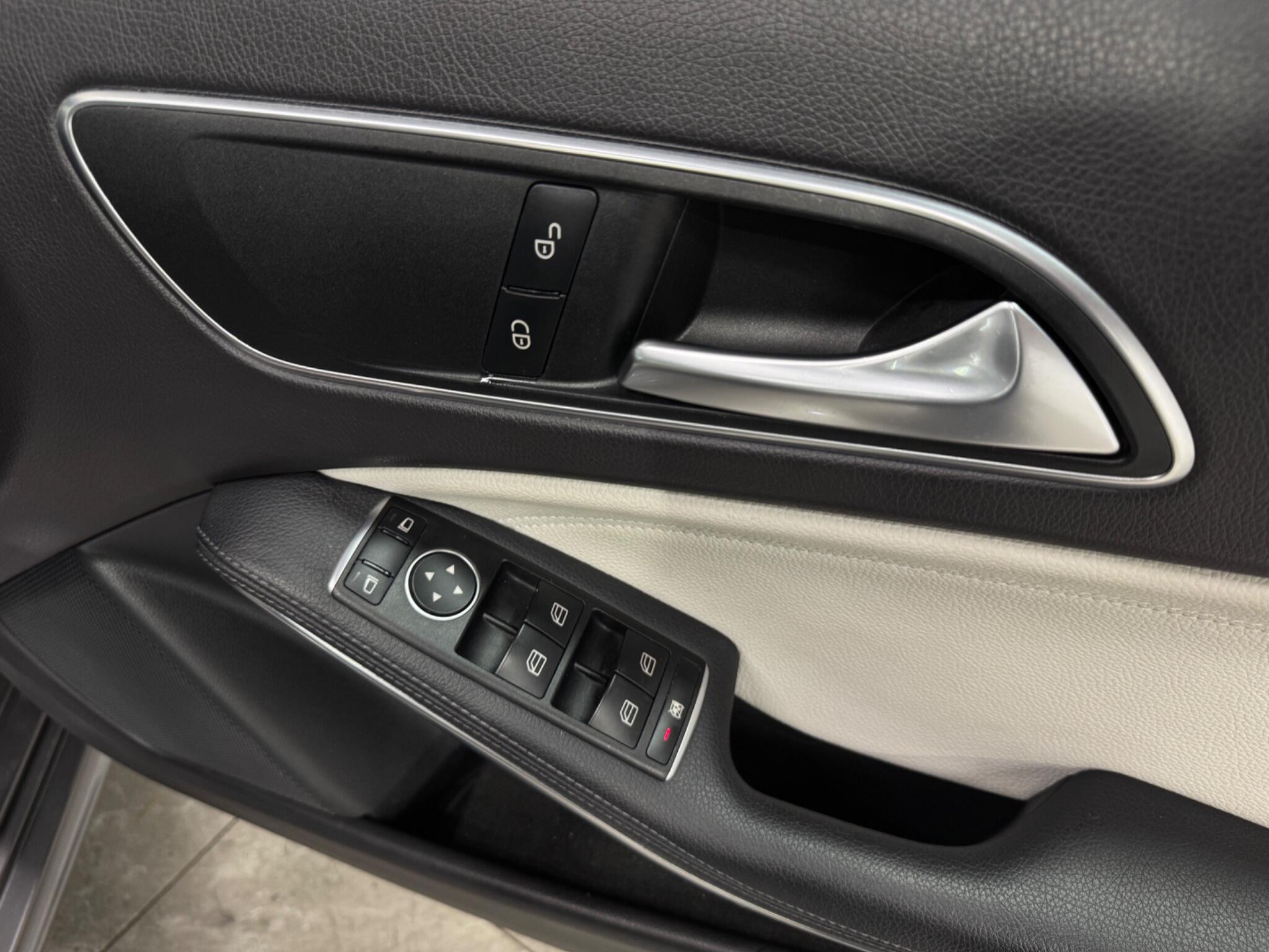 Mercedes-Benz A-Class view 14