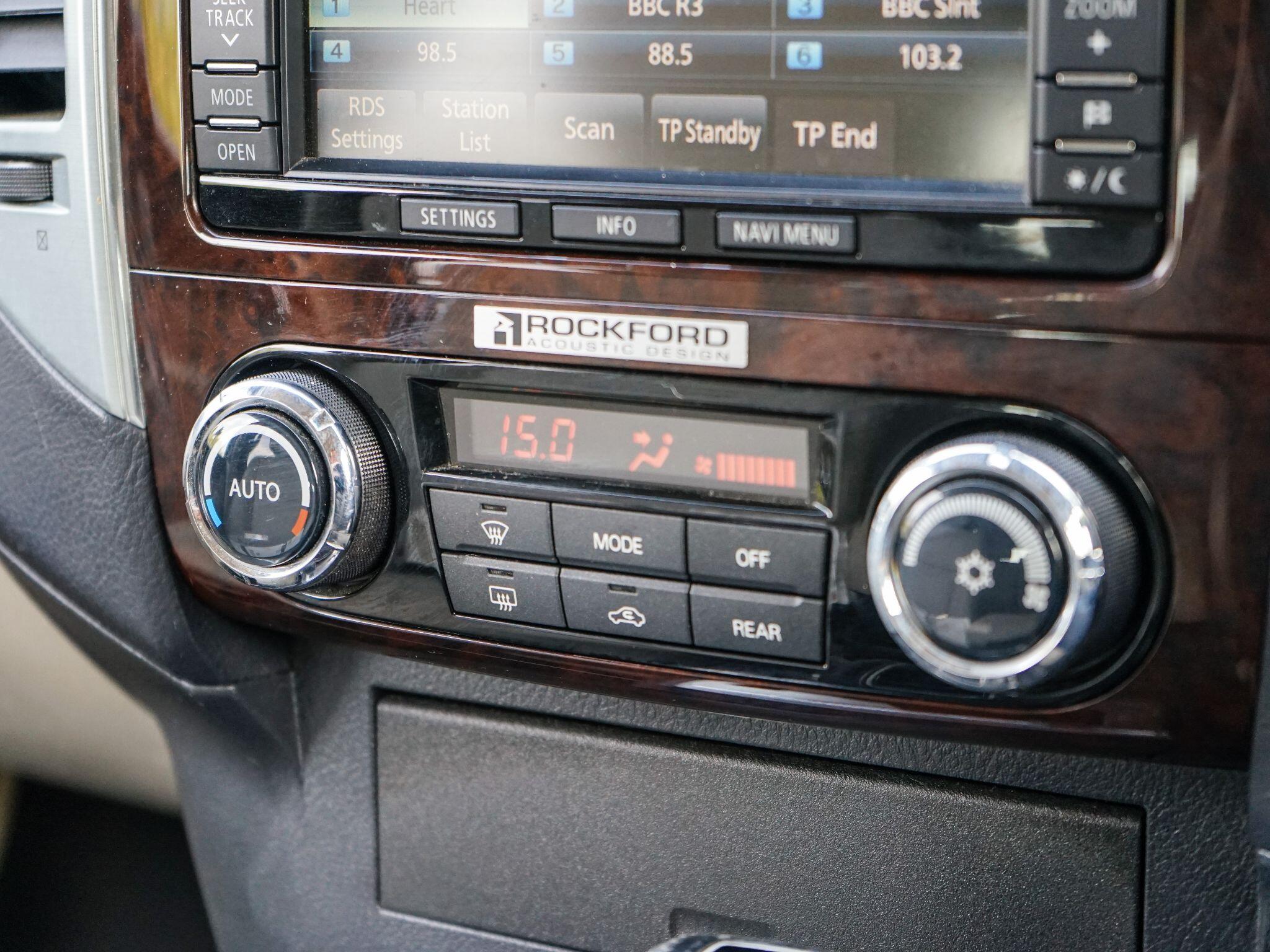 Mitsubishi Shogun view 27