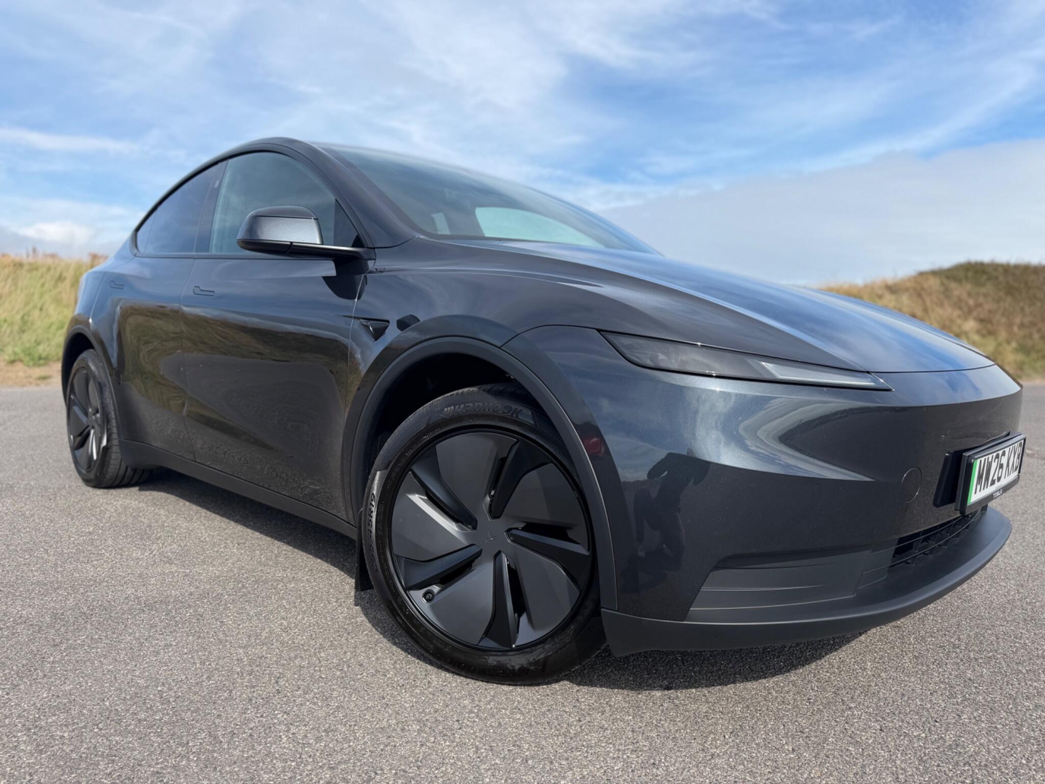 Tesla Model Y view 35