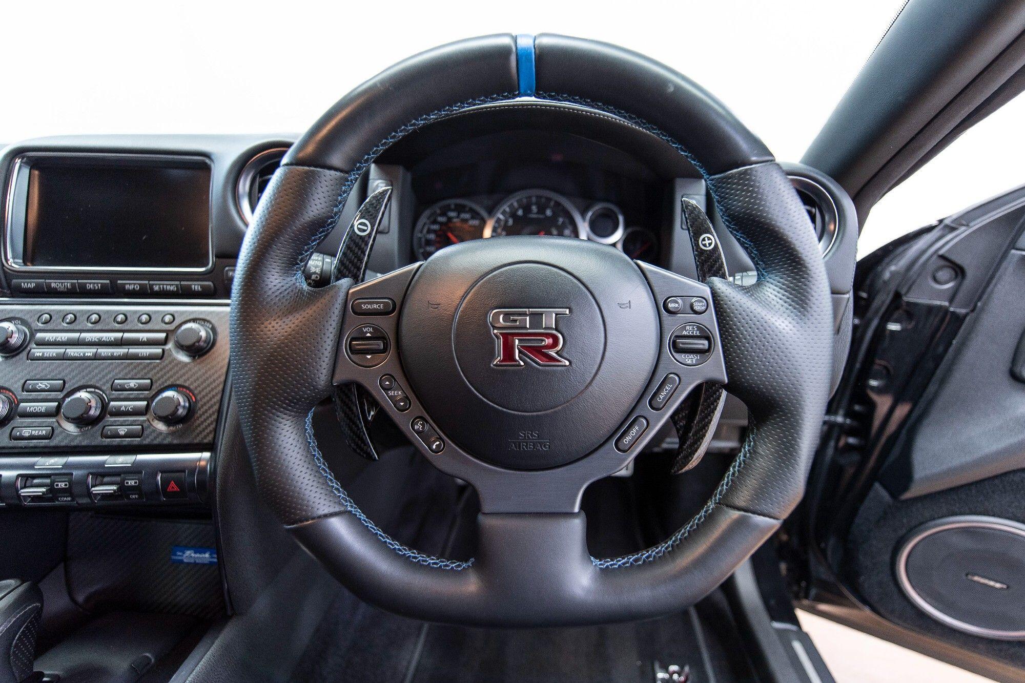 Nissan GT-R view 12