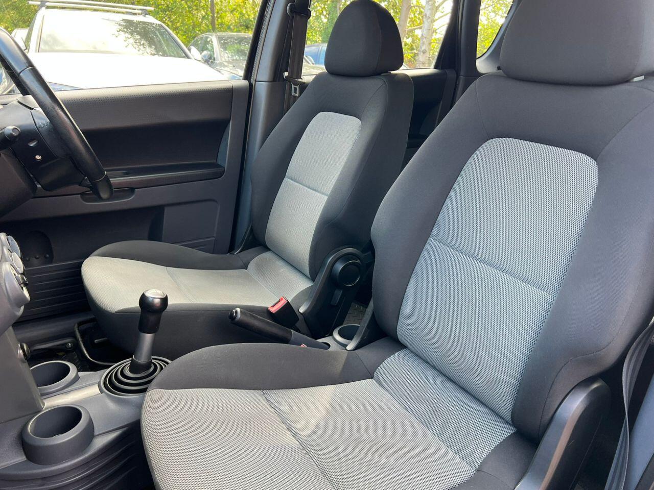 Mitsubishi Colt view 18