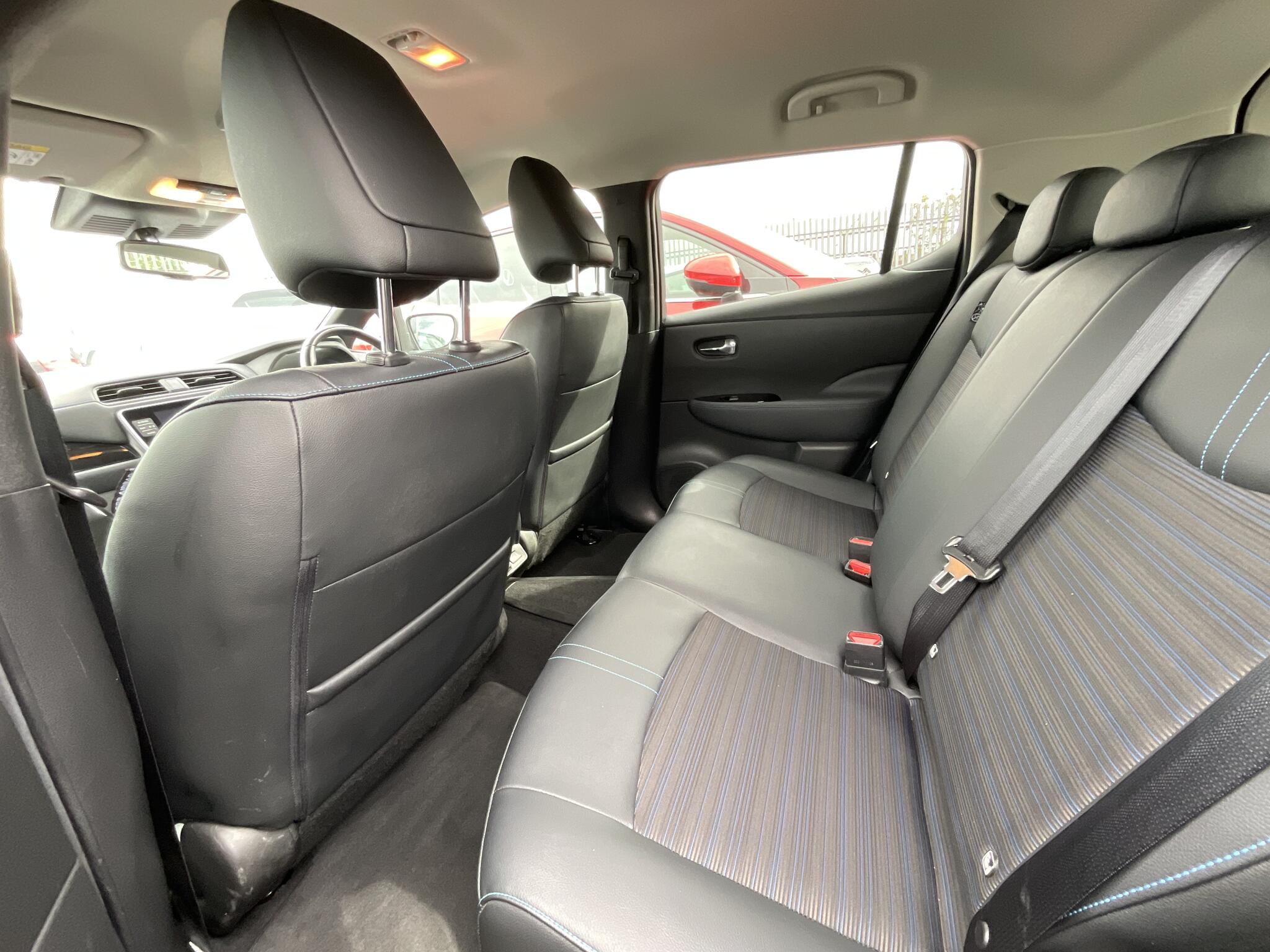 Nissan Leaf view 15