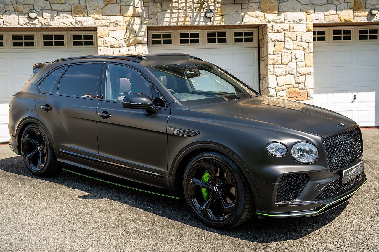 Bentley Bentayga view 2