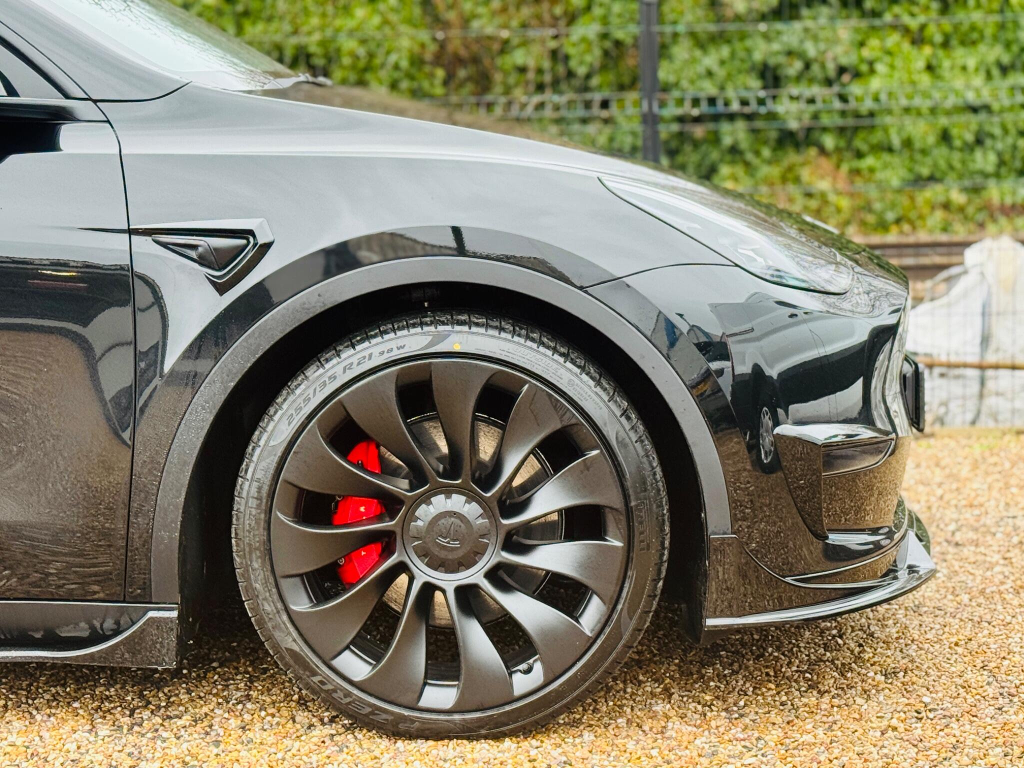 Tesla Model Y view 19