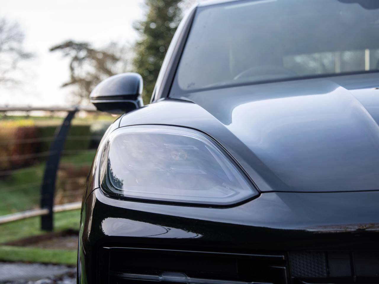 Porsche Cayenne view 51