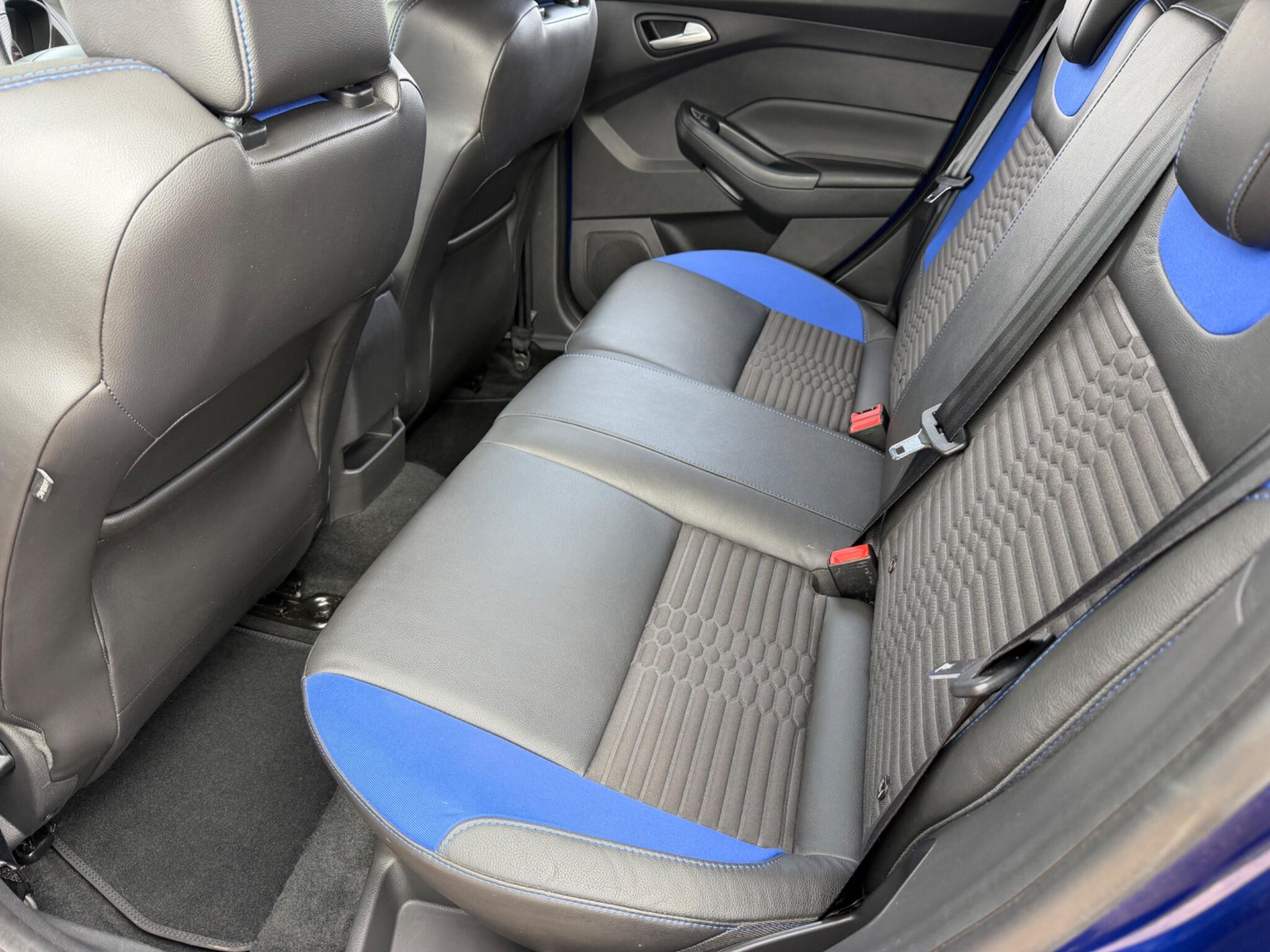 Ford Focus view 34