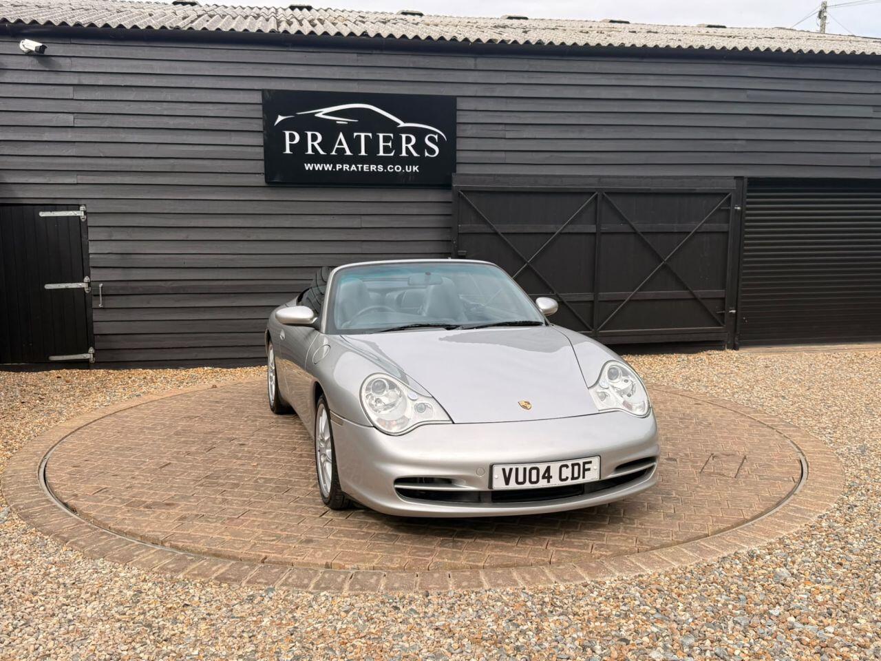 Porsche 911 view 18