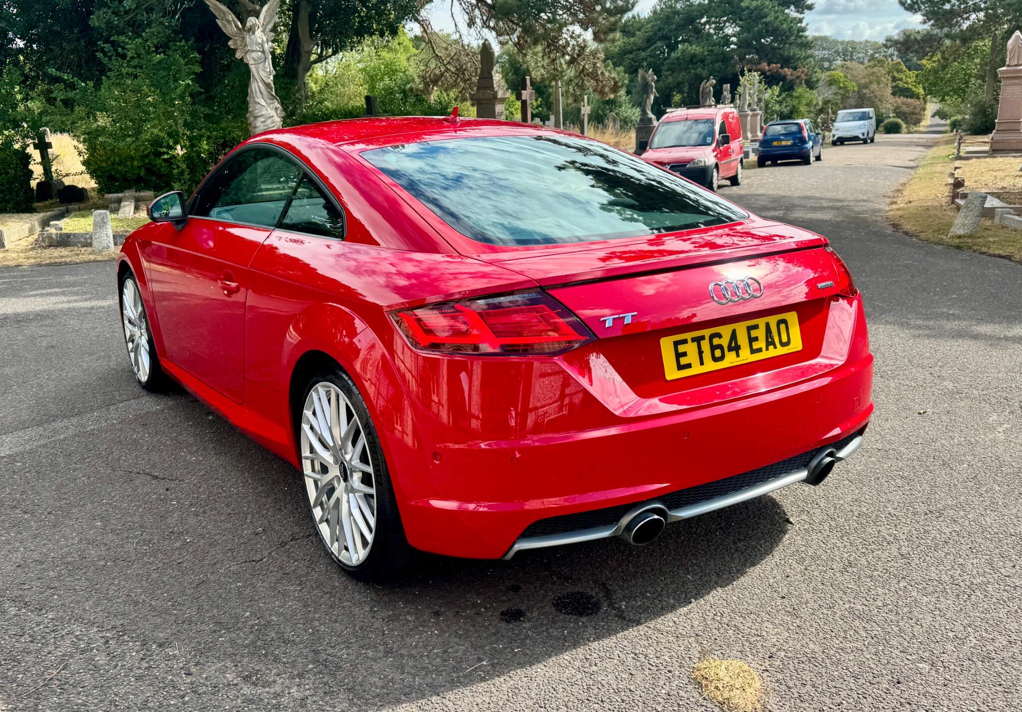 Audi TT view 4