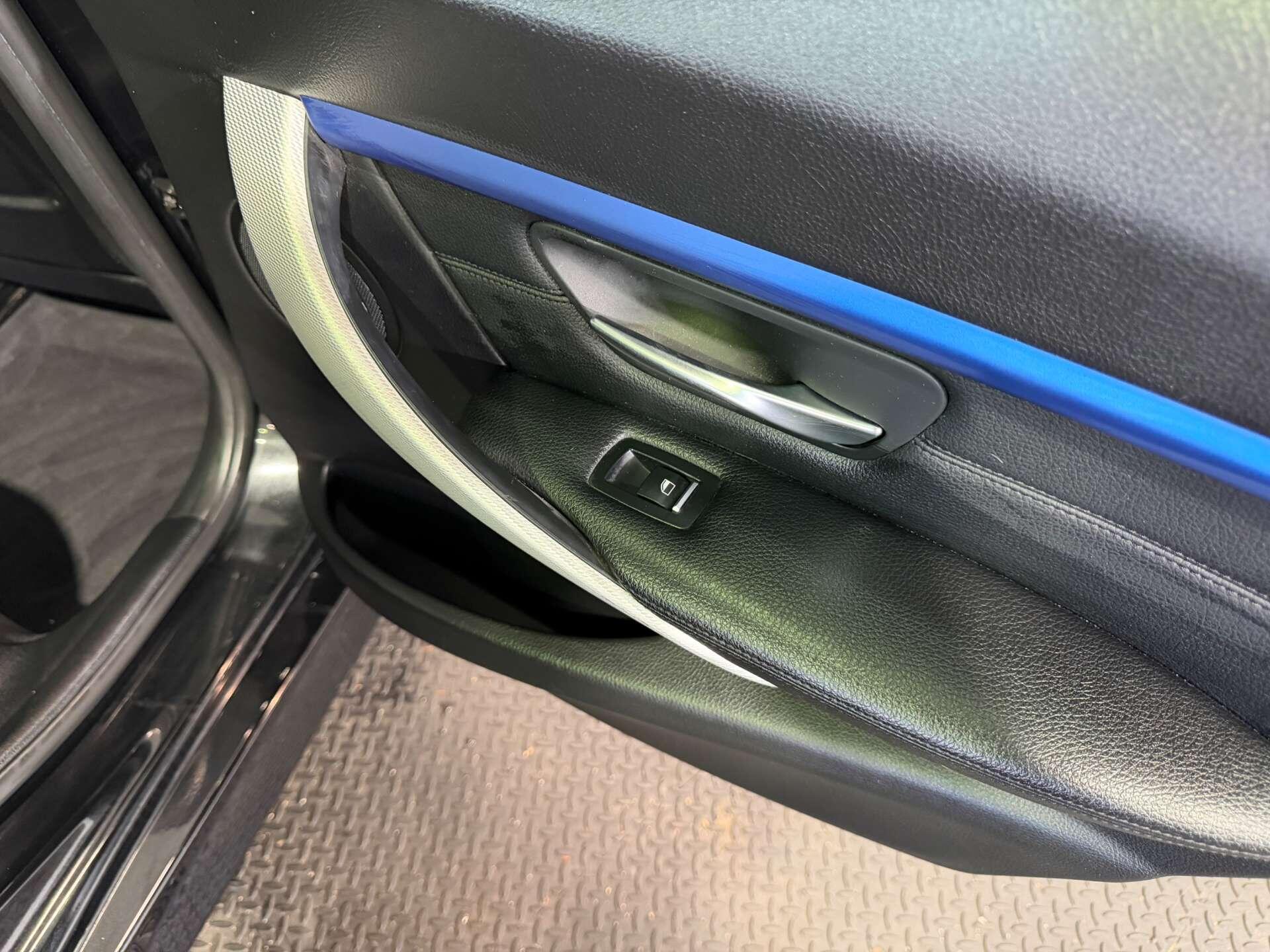 BMW 3 Series view 43