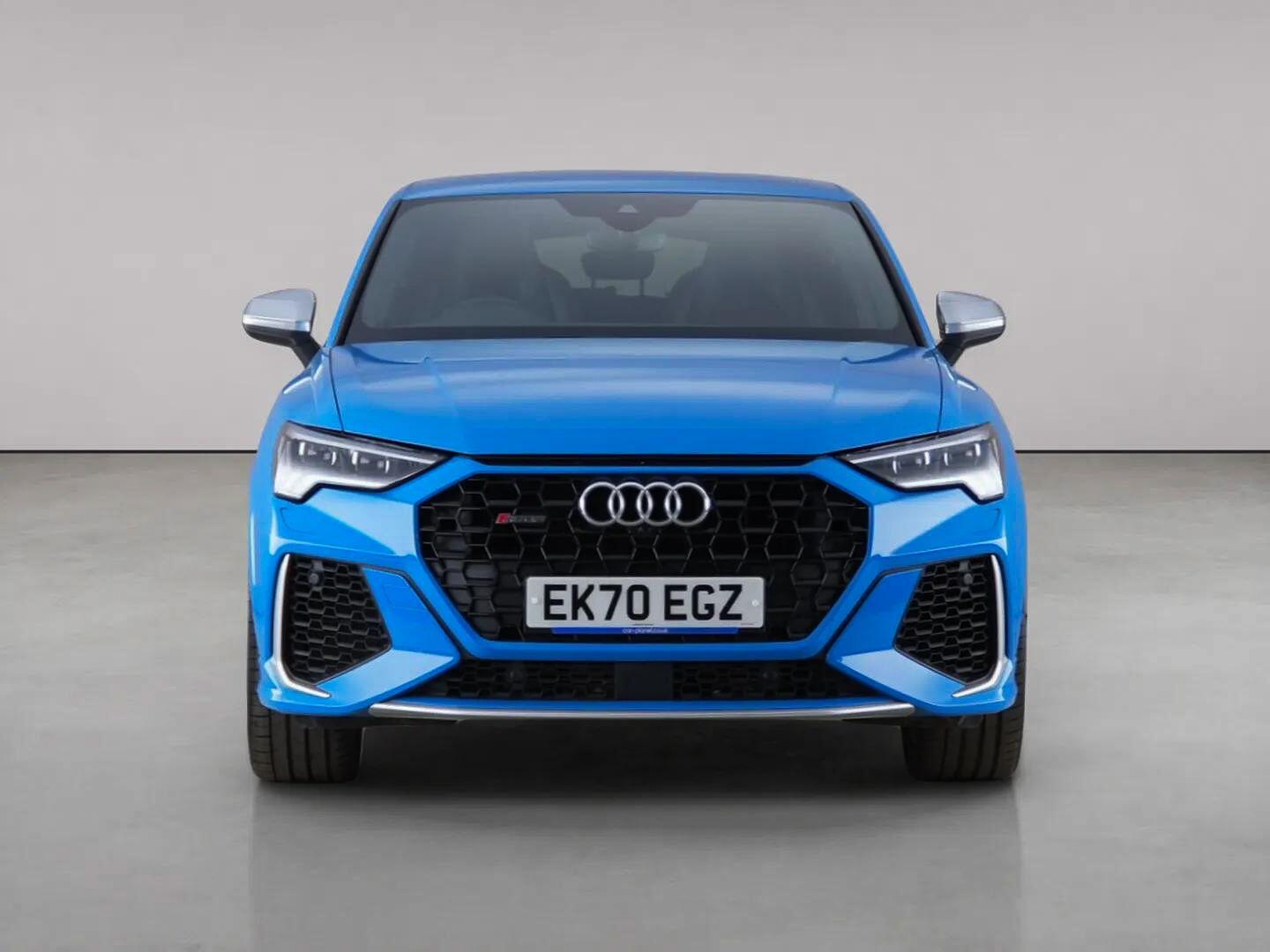 Audi RS Q3 view 5