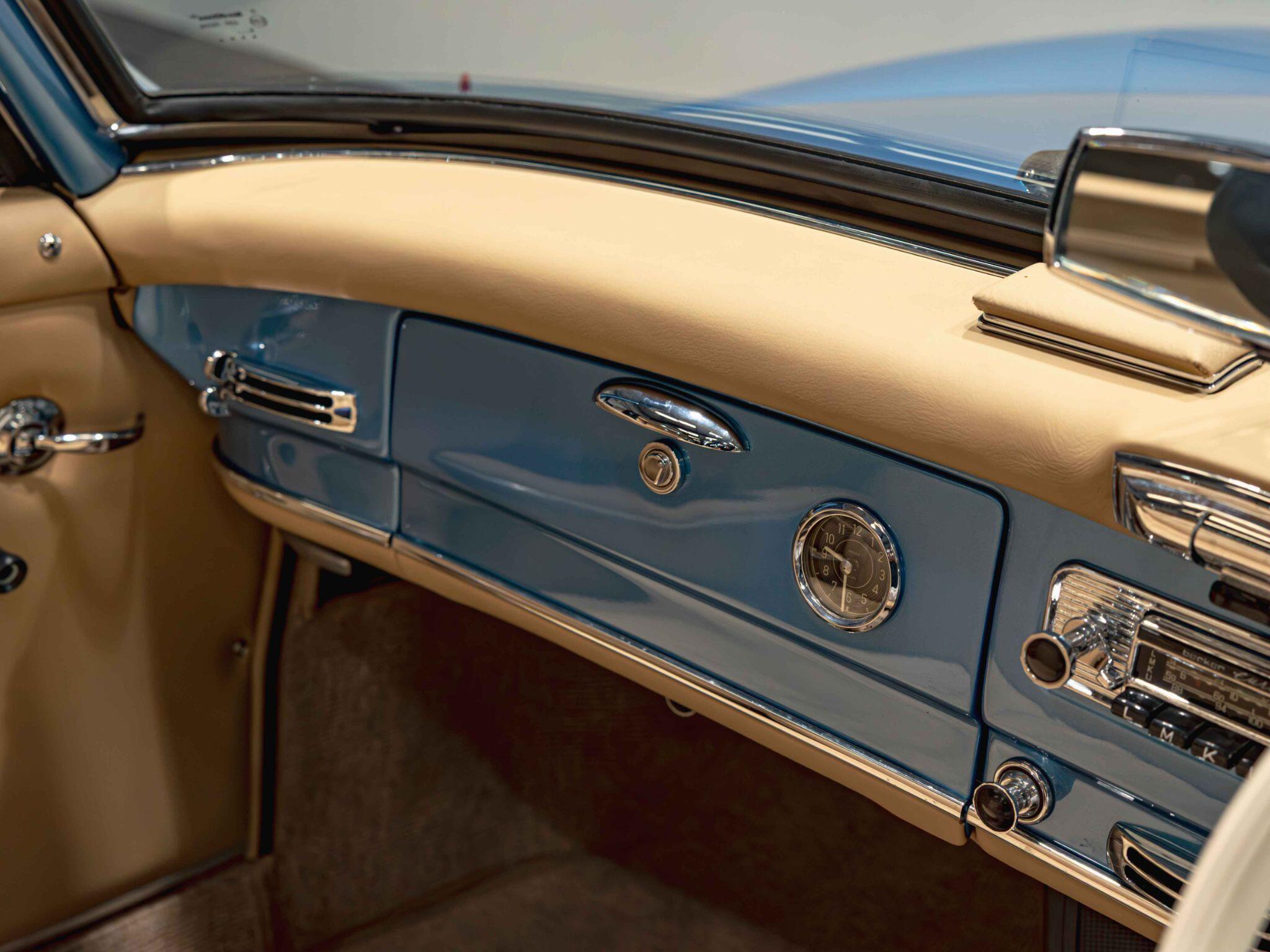 Mercedes-Benz 190 SL view 28