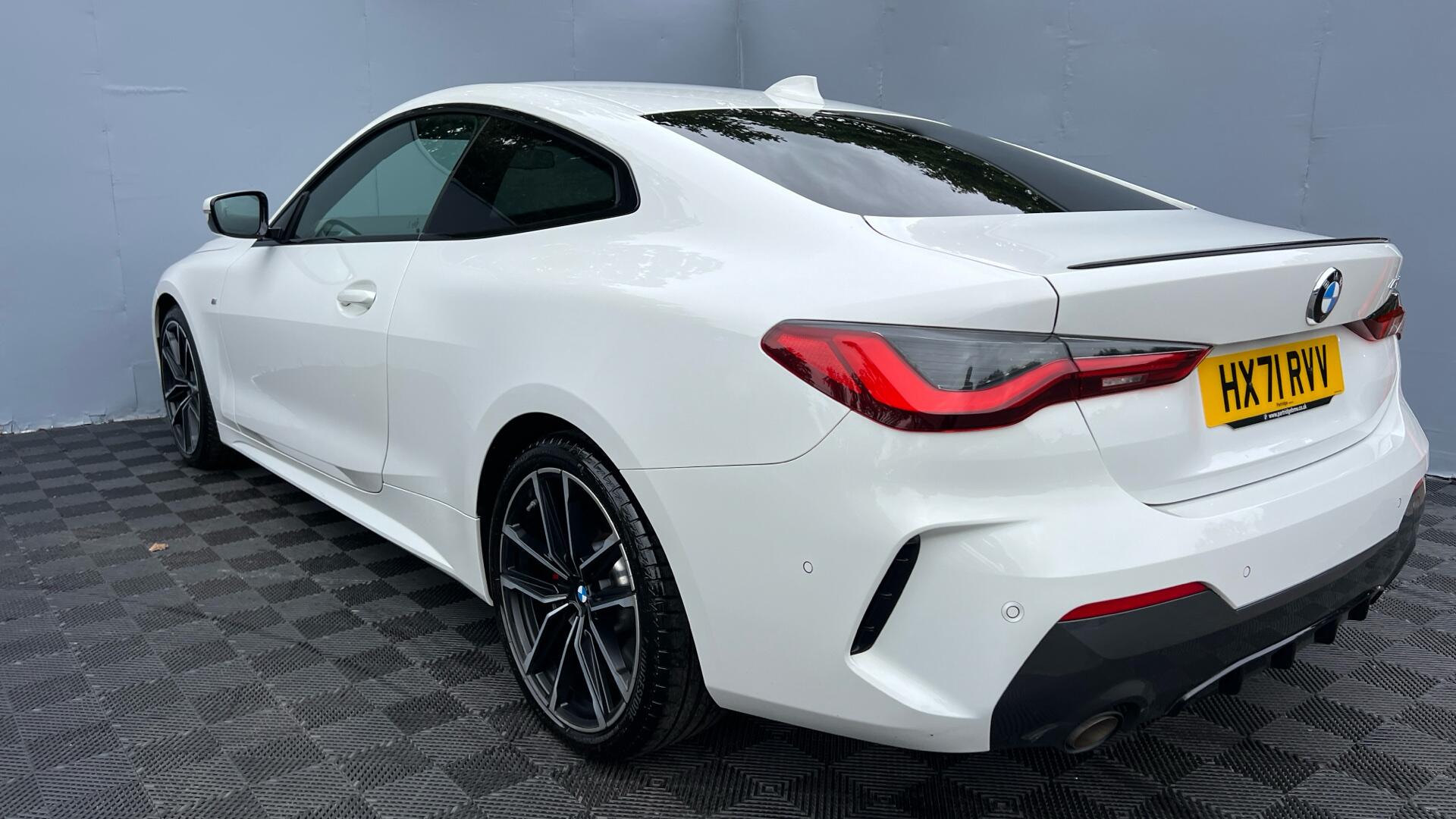 BMW 4 Series view 30