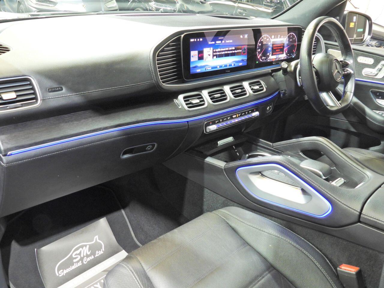 Mercedes-Benz GLS view 4