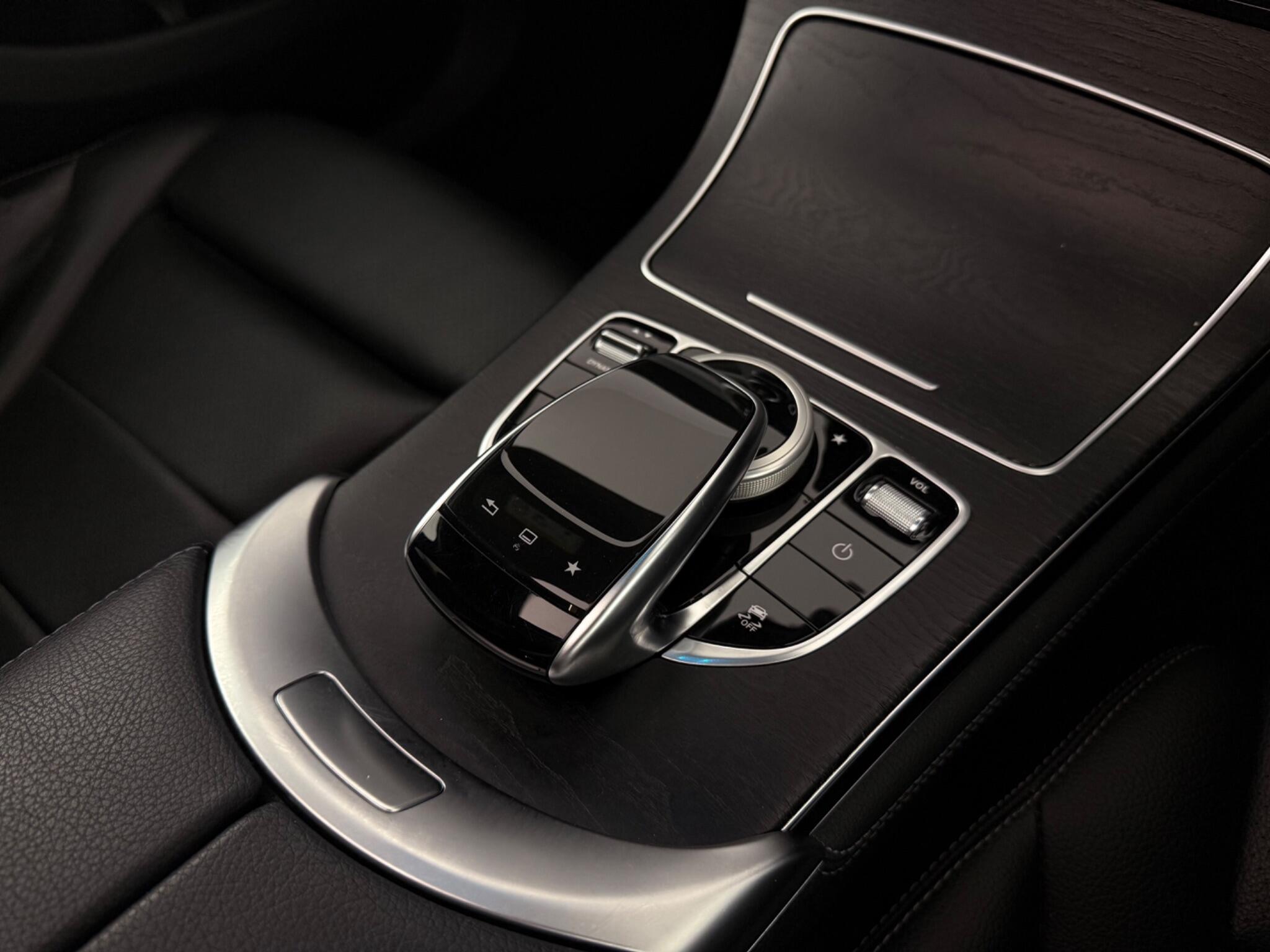 Mercedes-Benz GLC view 20