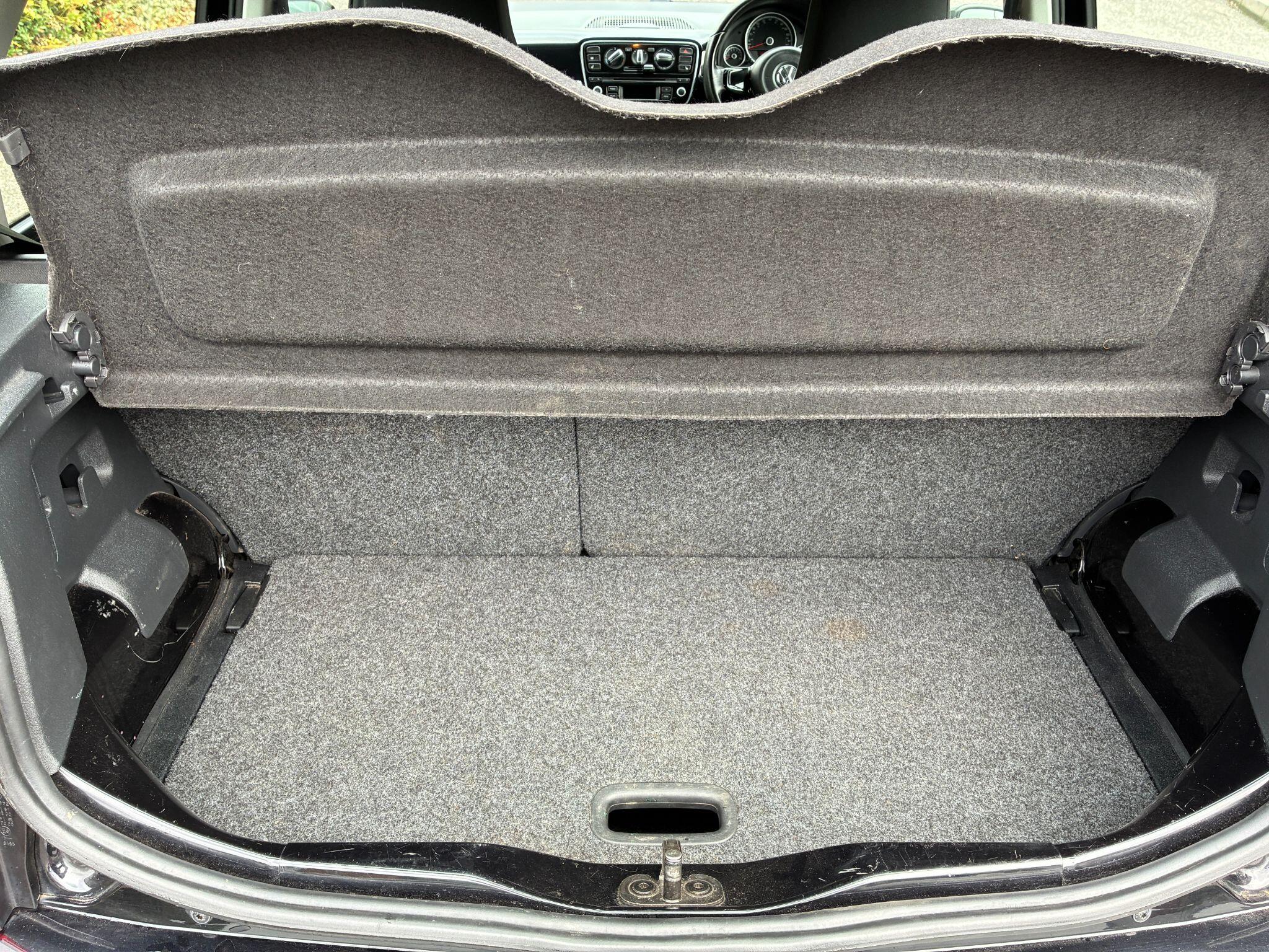 Volkswagen Up! view 19