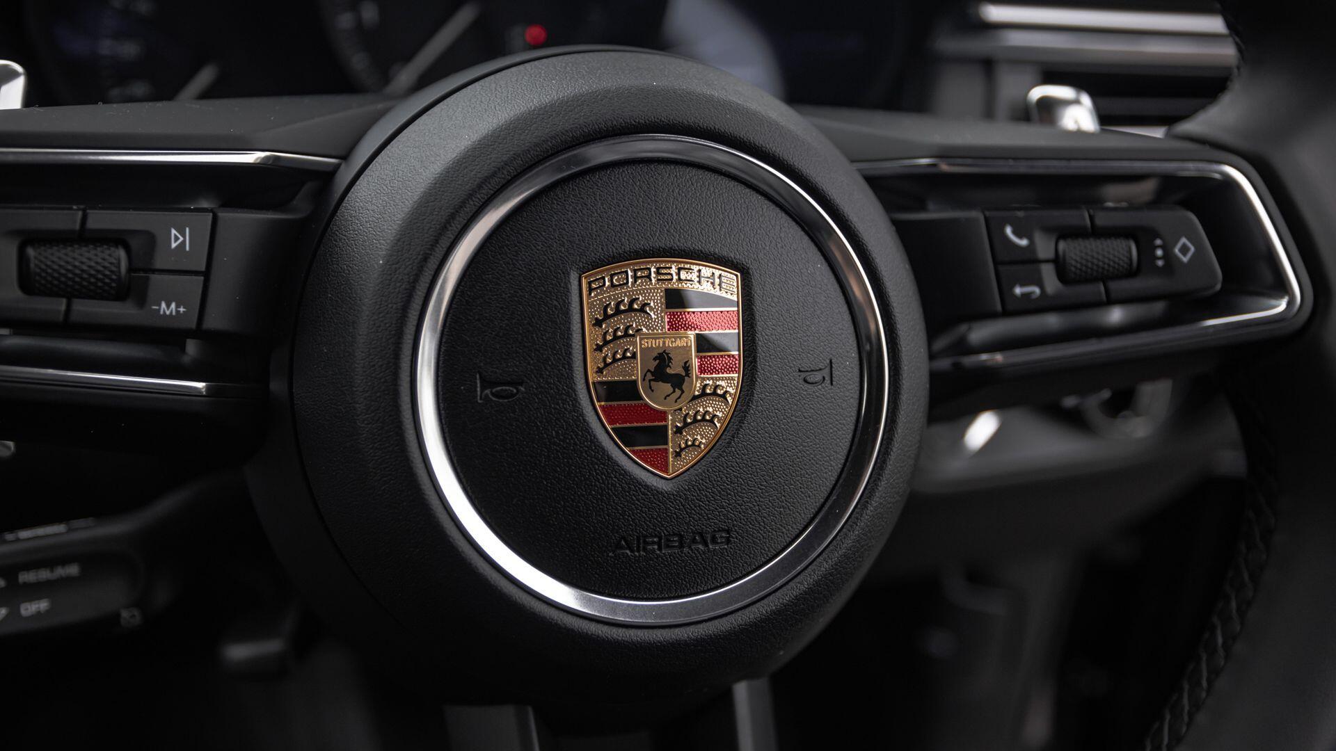 Porsche Macan view 29