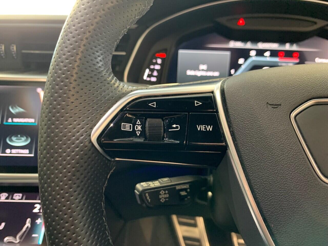 Audi S6 Avant view 35