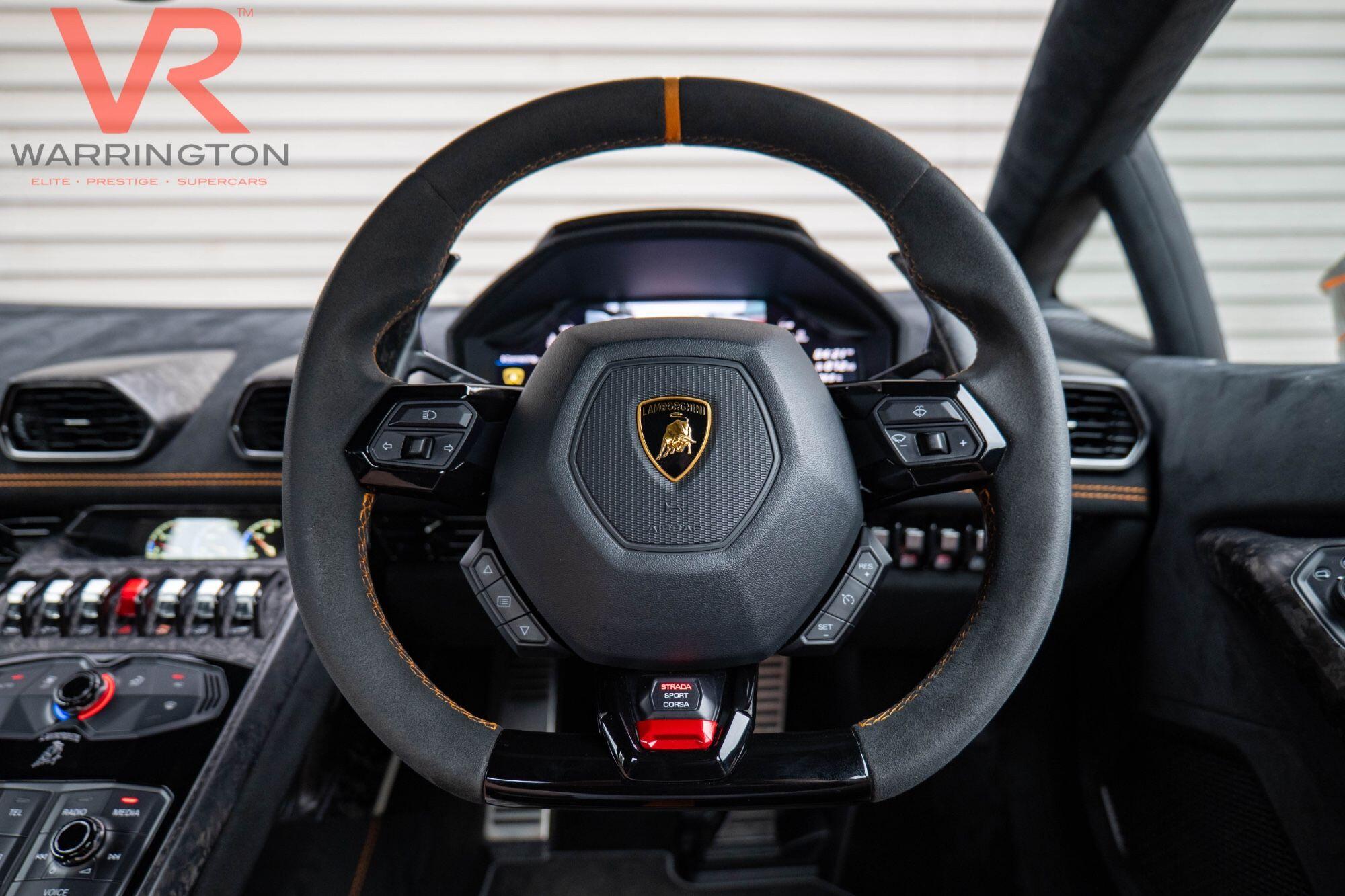 Lamborghini Huracan view 9