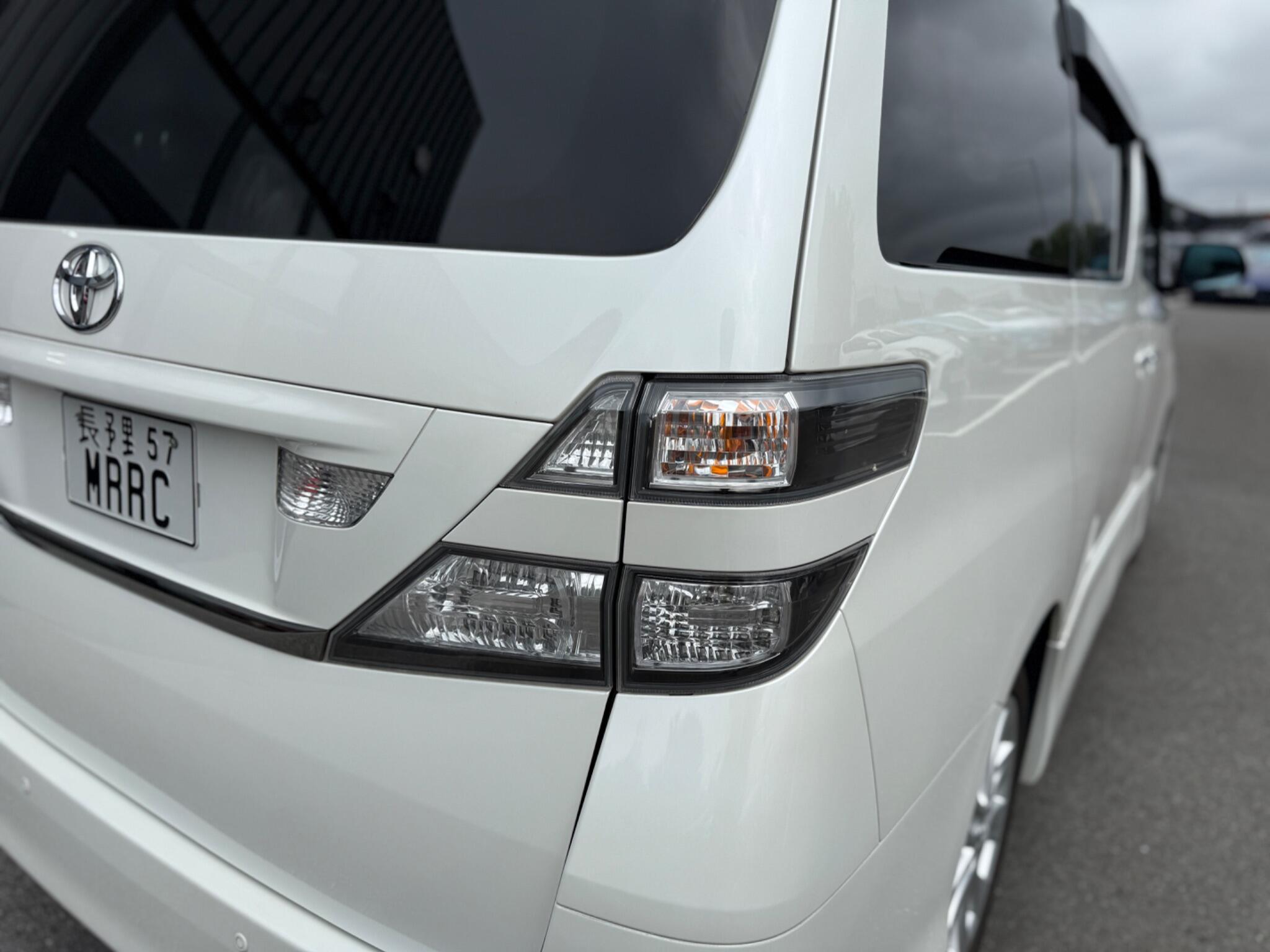 Toyota Vellfire view 29