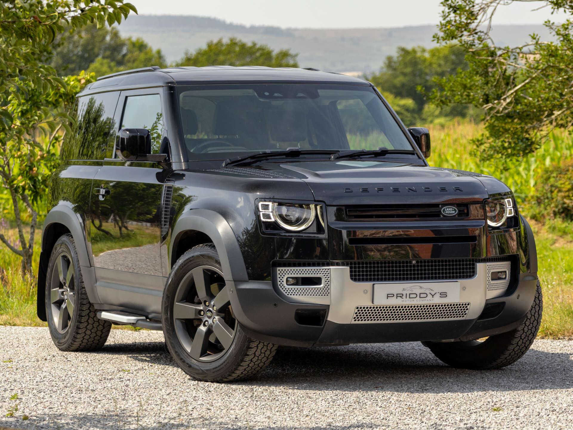 Land Rover Defender view 23