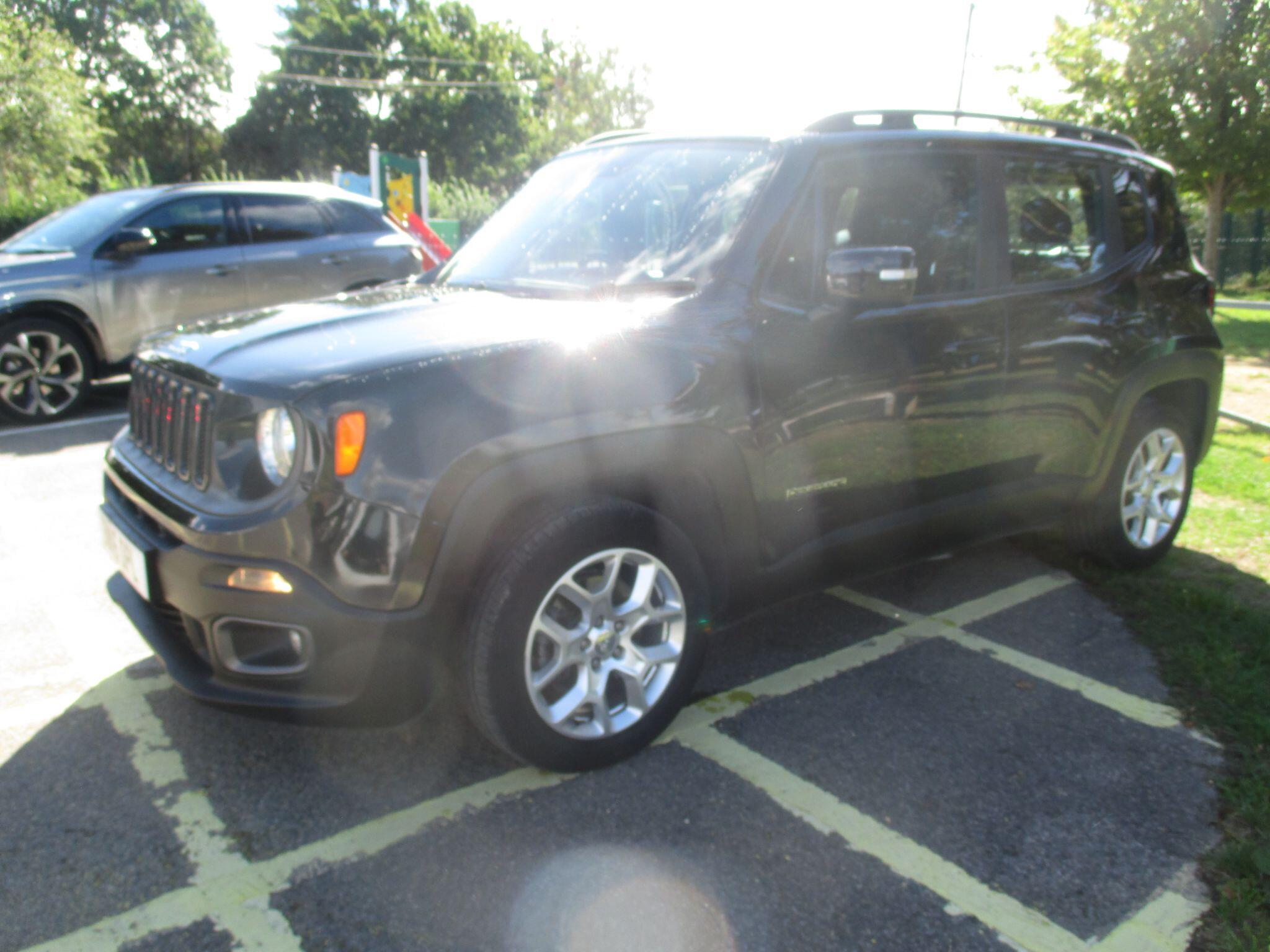 Jeep Renegade view 18