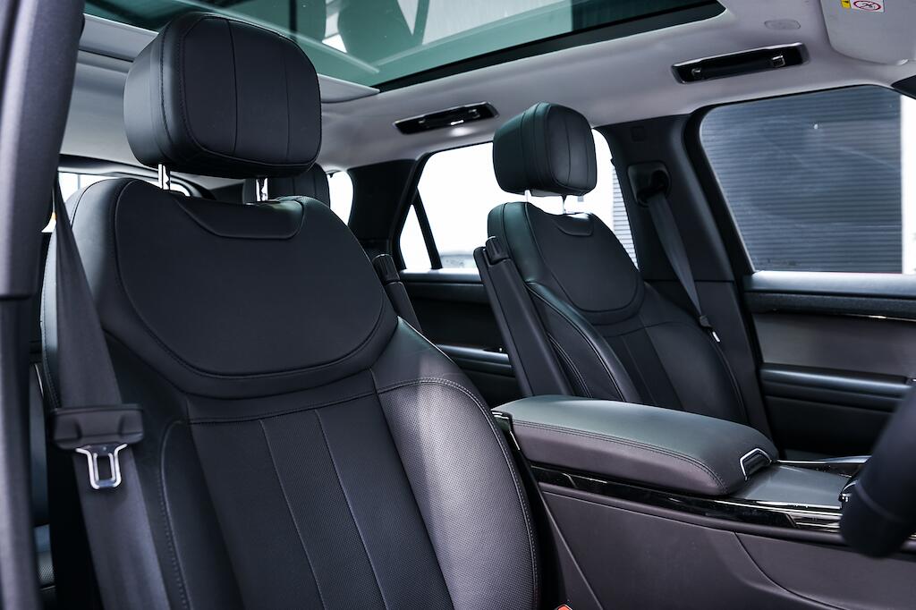Land Rover Range Rover Sport view 12